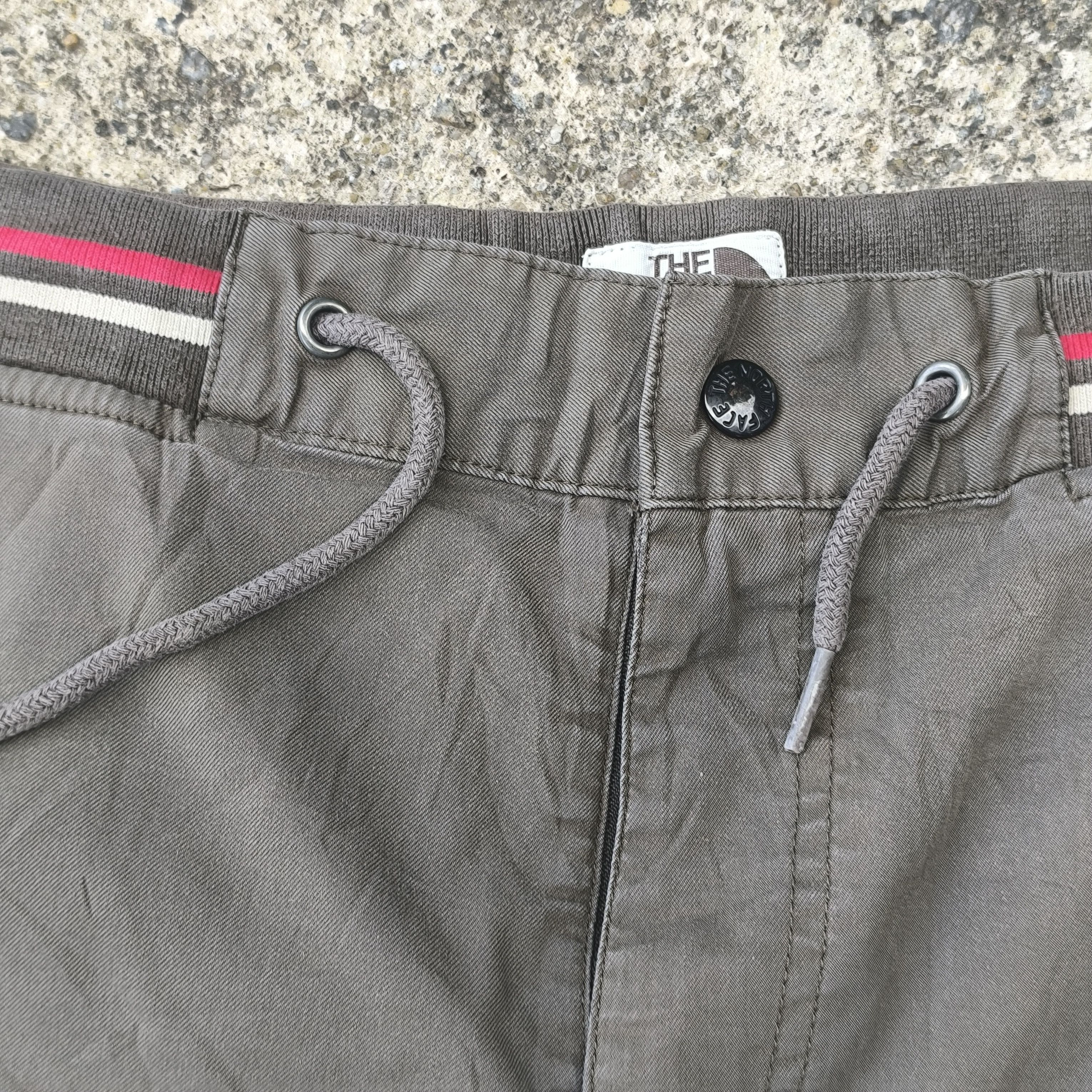 The North Face THE NORTH FACE SHORTS COTTON Size US 36 / EU 52 - 3 Thumbnail