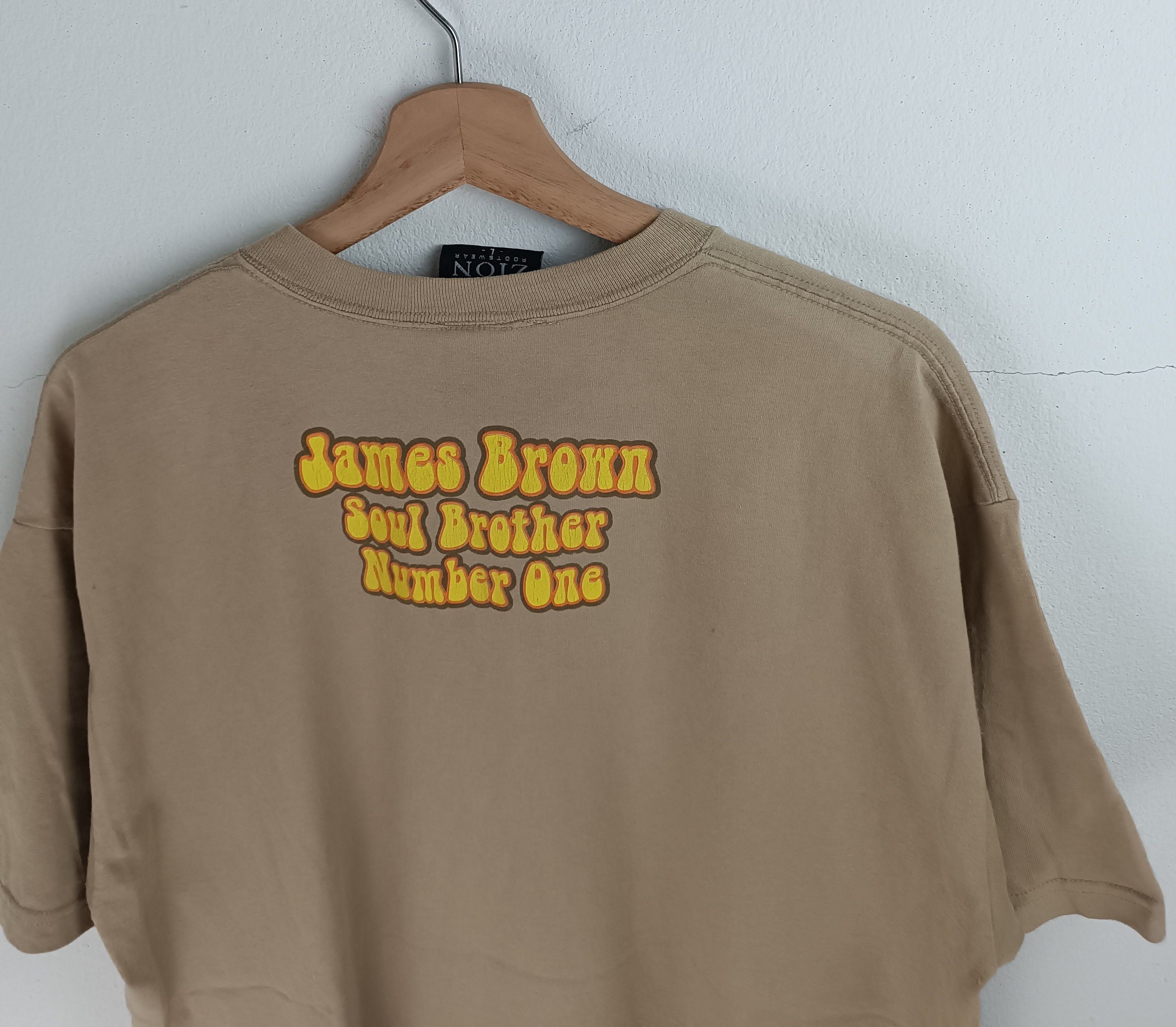 Rap Tees VINTAGE 2000s JAMES BROWN SOUL BROTHER aretha stevie berry Size US L / EU 52-54 / 3 - 16 Thumbnail