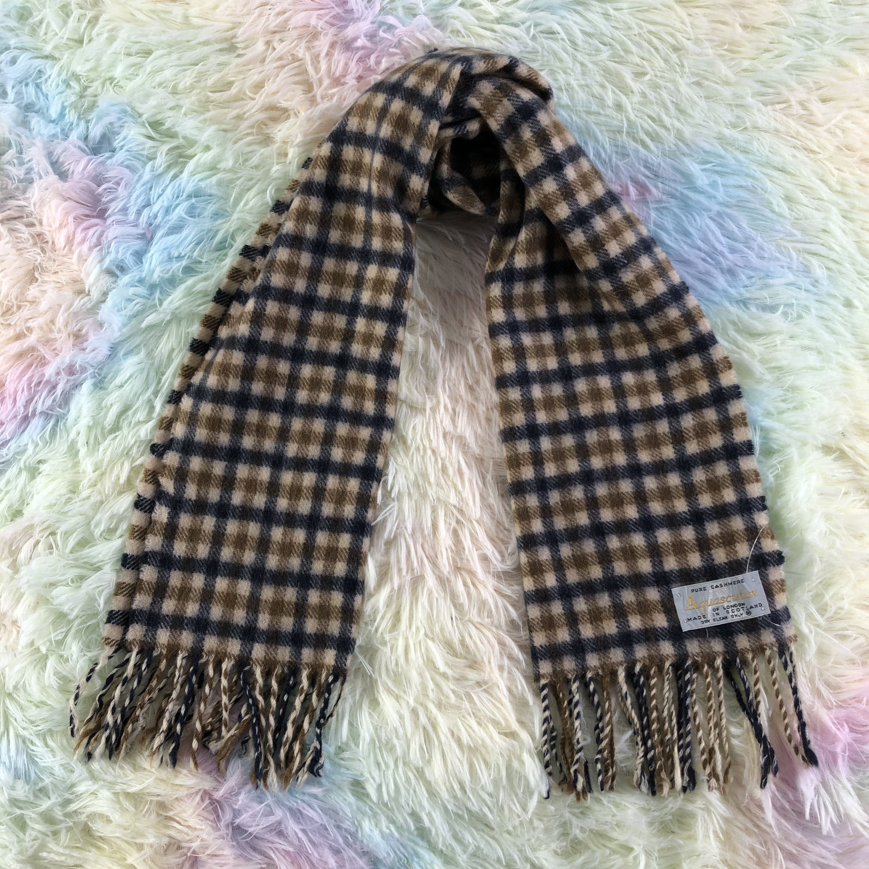 Aquascutum Scarf / Muffler / Neckwear - KM161