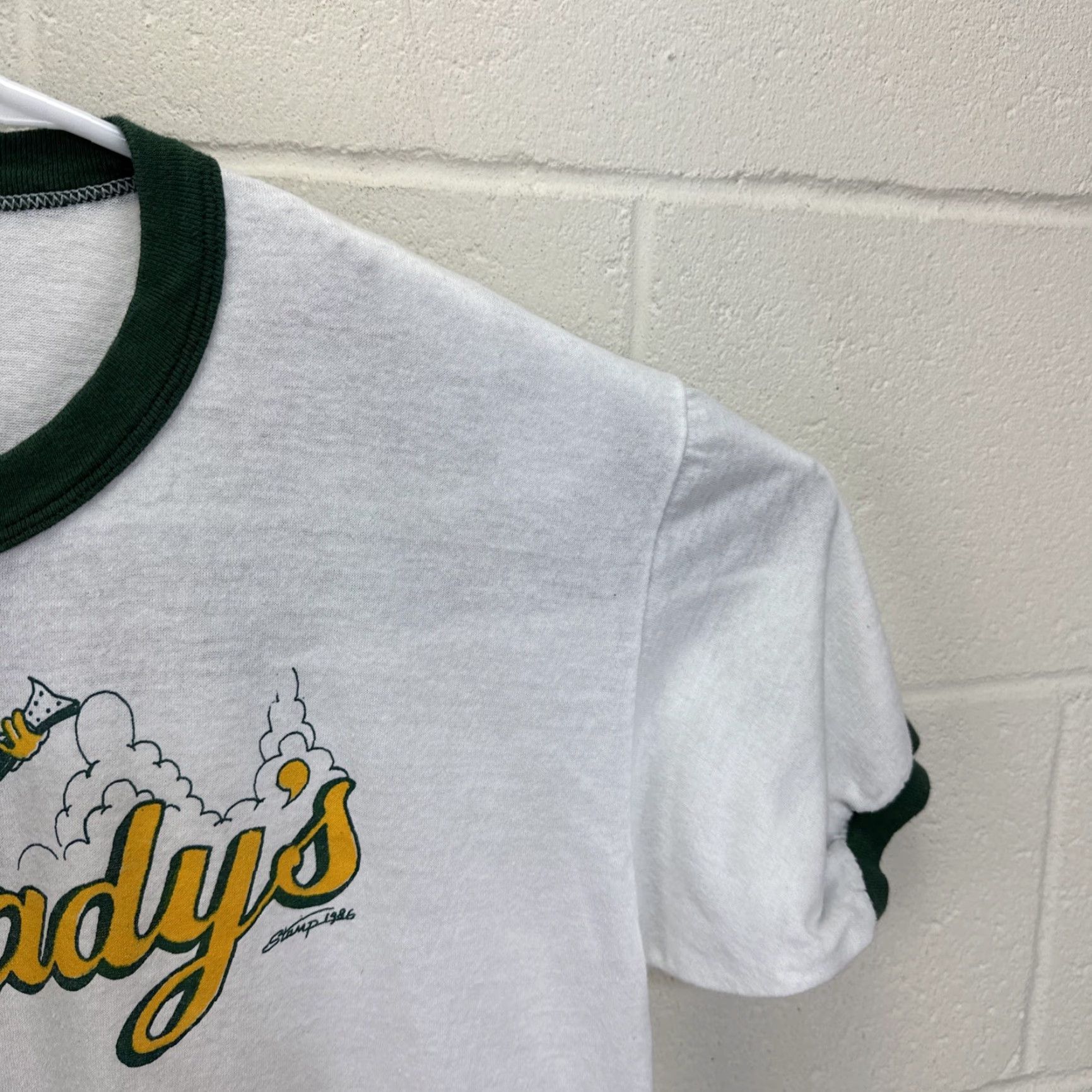 Jerzees VINTAGE Jerzees T-Shirt XL White Leprechaun Rainbow 80s Pot Of Gold Graphic Print Crew Neck Short Sleeve Men Mens Size US XL / EU 56 / 4 - 6 Thumbnail