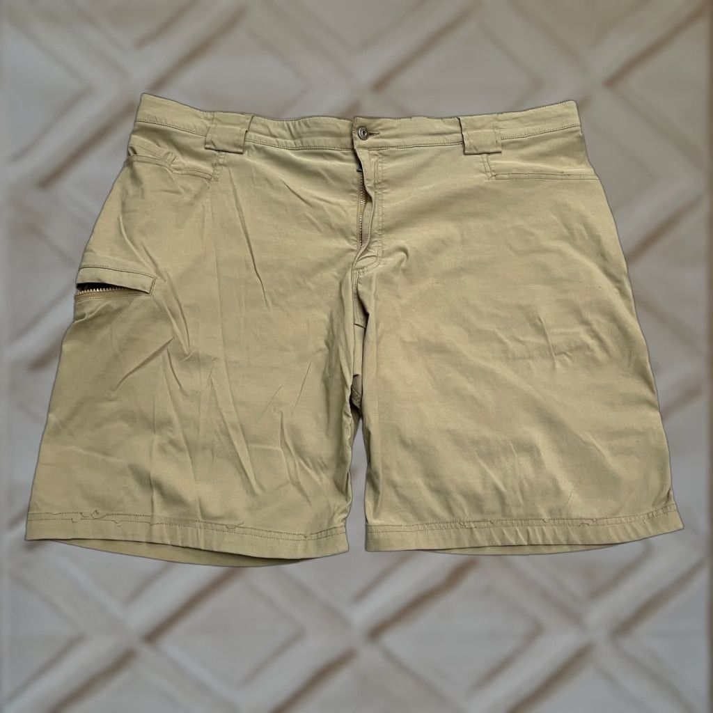 Vintage VINTAGE Duluth Men’s Khaki Shorts 46 Brown Nylon Outdoor Casual Summer Fall Spring Size US 30 / EU 46 - 1 Thumbnail