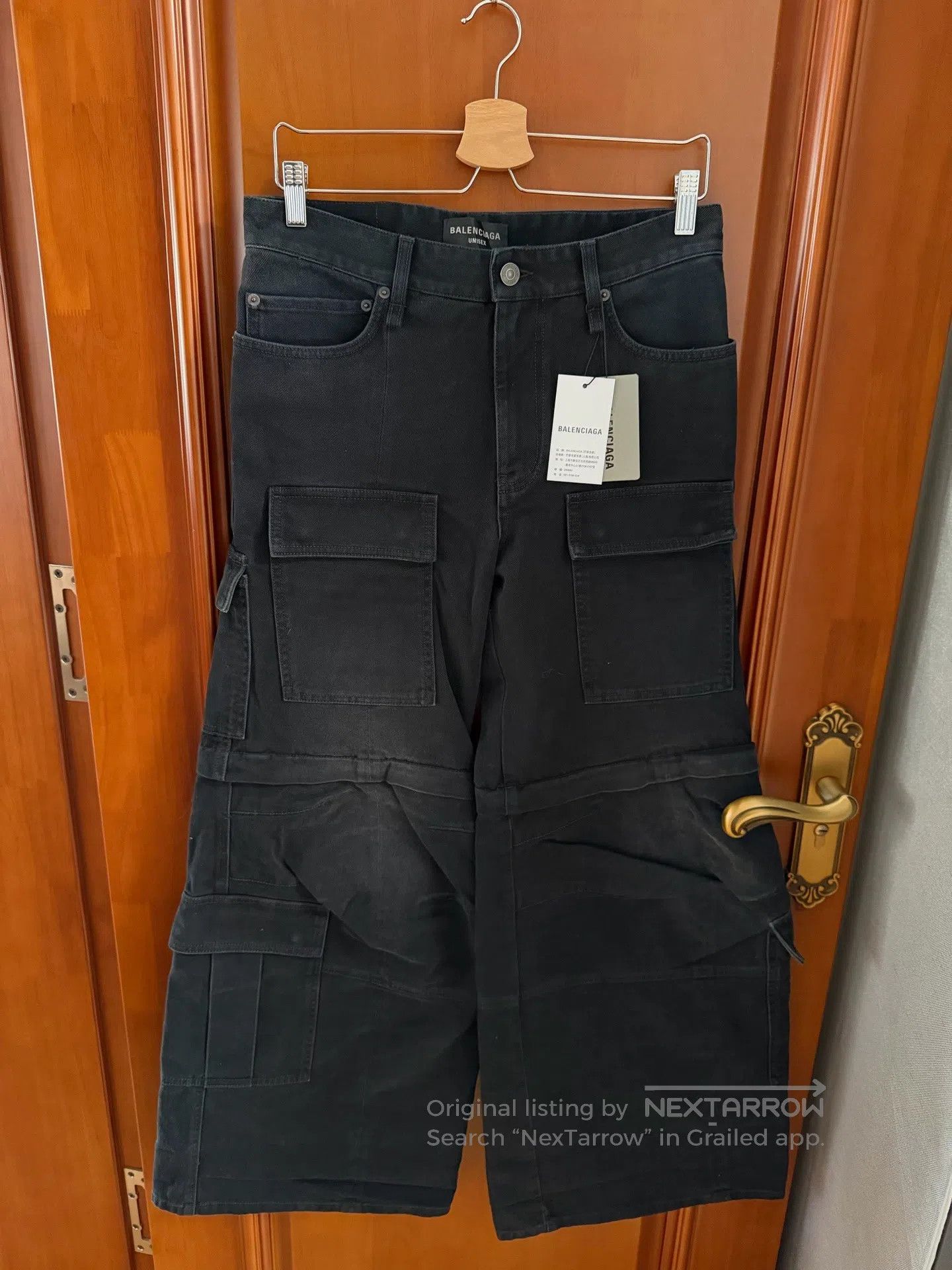 Balenciaga Balenciaga size XS Black Cargo Pants| Size US 27 - 1 Thumbnail