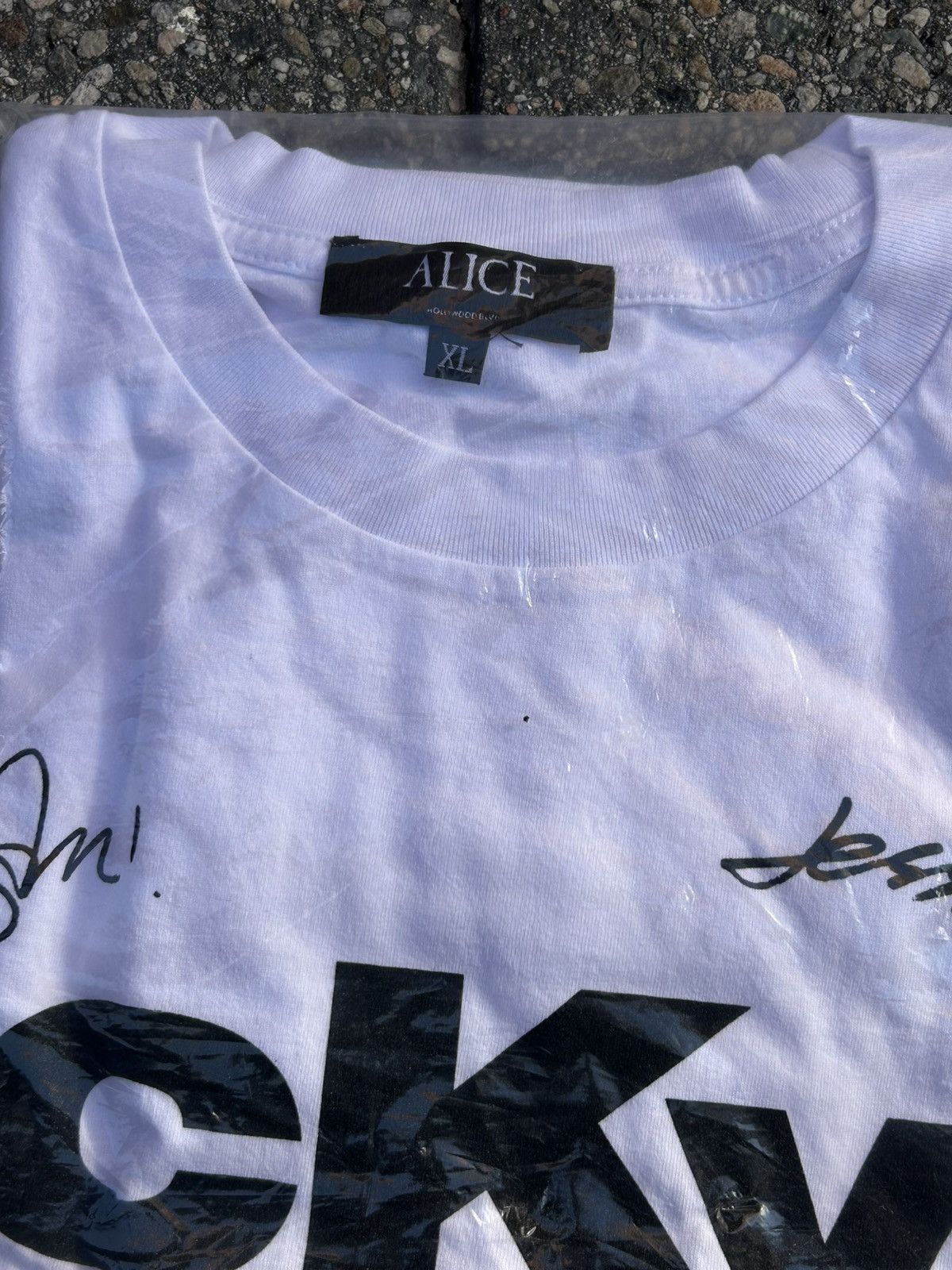 Alice Hollywood Alice Hollywood x CKY Autograph Complexcon Exclusive T-Shirt Size US XL / EU 56 / 4 - 6 Thumbnail