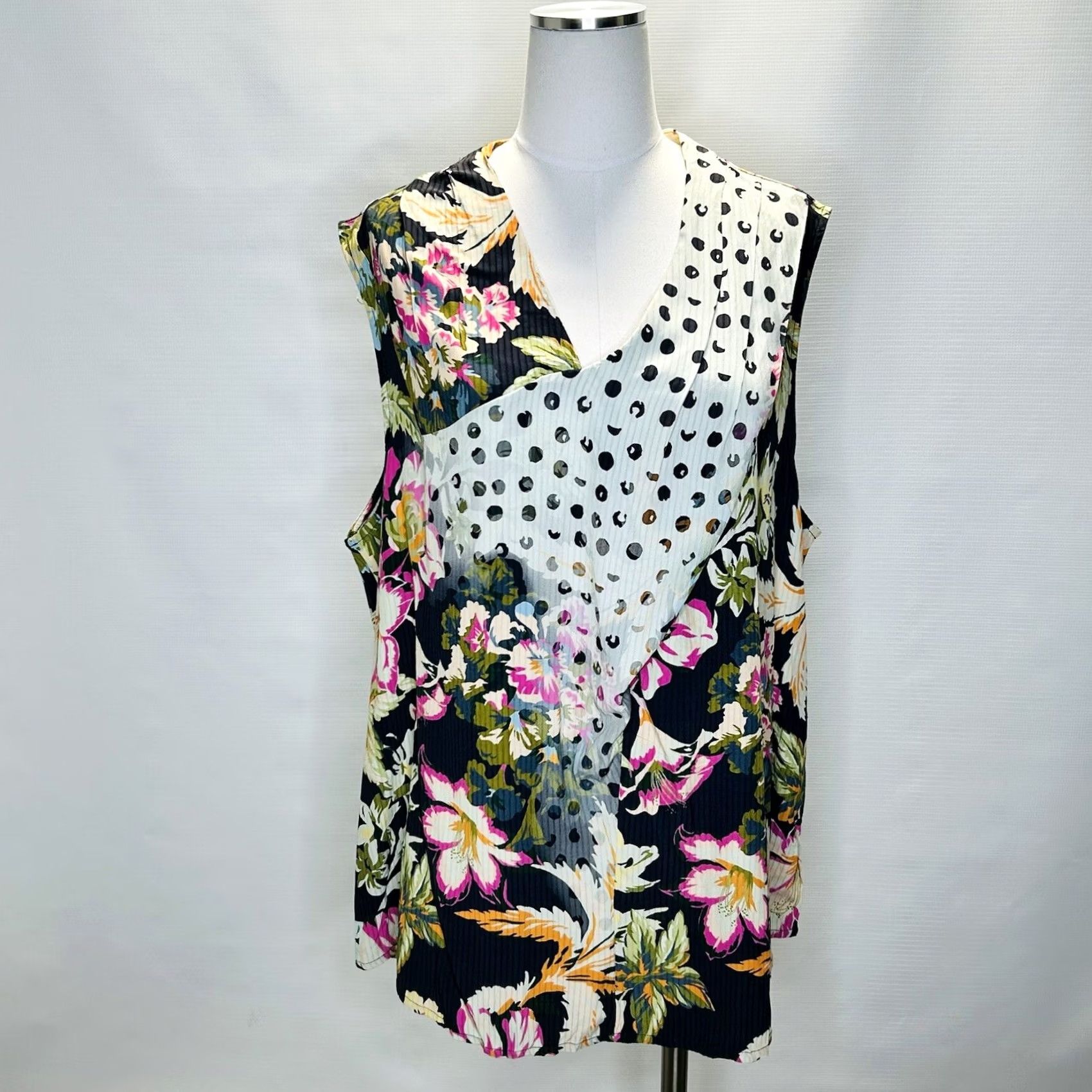 Soft Surroundings Soft Surroundings Flor De Pluma Blouse Top Sleeveless Floral Drape Tank Size 1X Multicolor Women Size XL / US 12-14 / IT 48-50 - 2 Thumbnail