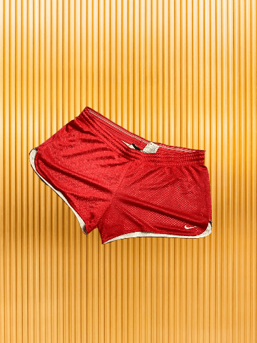 Nike Vintage Nike shorts streetwear swoosh casual Size US 32 / EU 48 - 1 Thumbnail