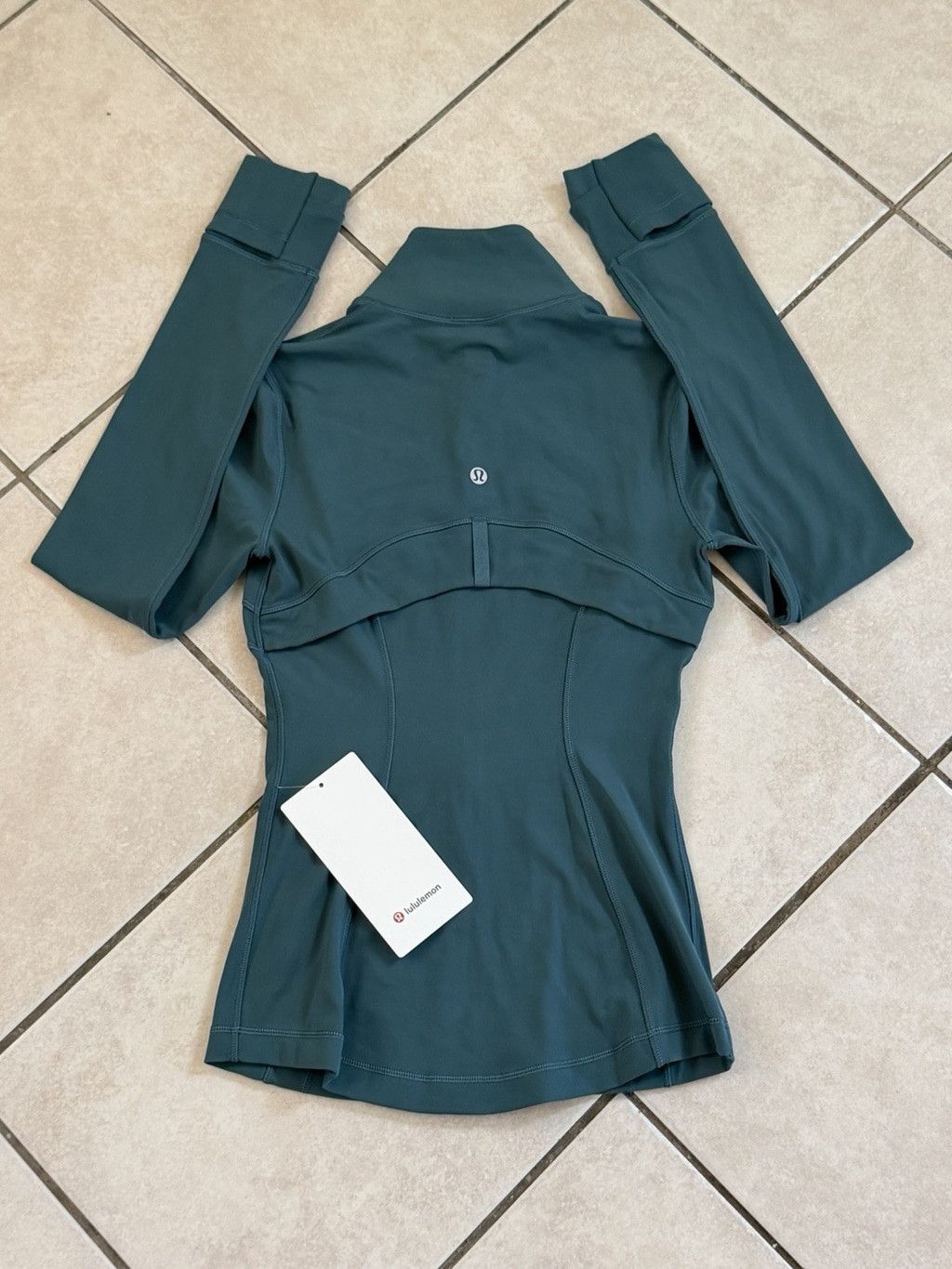 Lululemon LULULEMON DEFINE JACKET NULU GREEN COLOR SIZE 2 NWT Size XS / US 0-2 / IT 36-38 - 5 Thumbnail