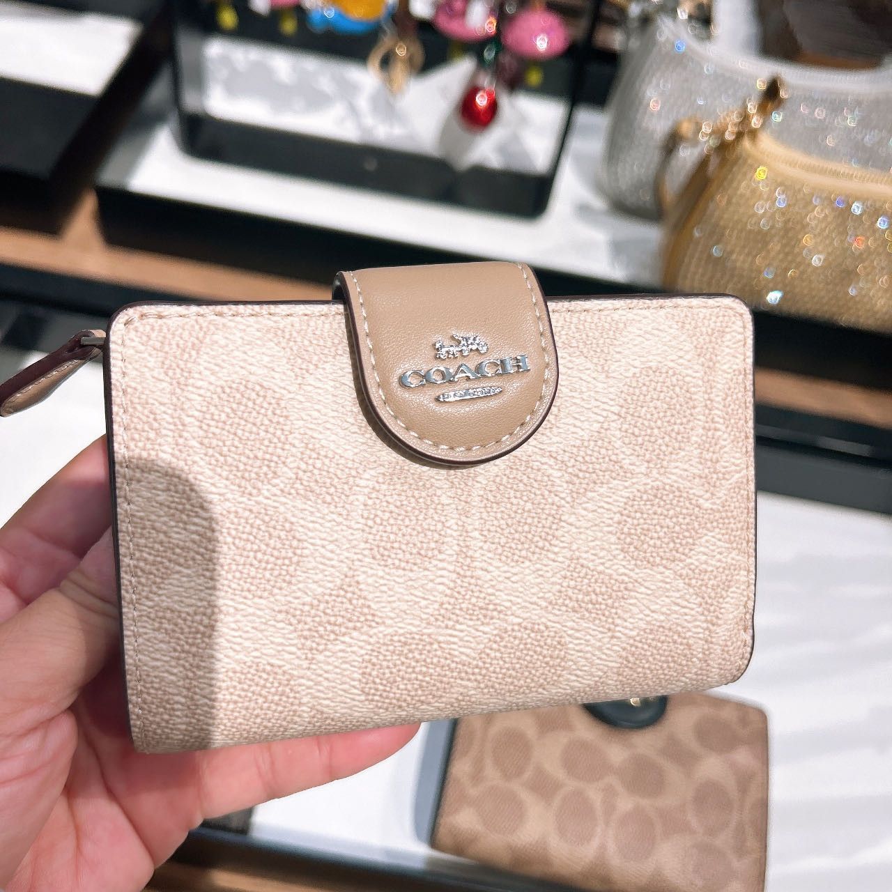 Coach Medium Corner Zip Wallet In Signature Canvas CW786 Size ONE SIZE - 1 Thumbnail