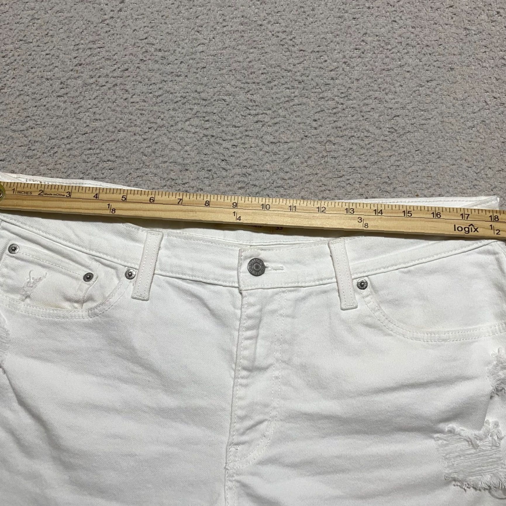 Levi's Levi's Womens Jeans Shorts White Denim Light Wash Mid Rise Inseam 4" 33 Waist 5-Pocket Stretch Casual Summer Spring Fall Vintage No? Wait. Size 24" / US 00 / IT 34 - 7 Thumbnail