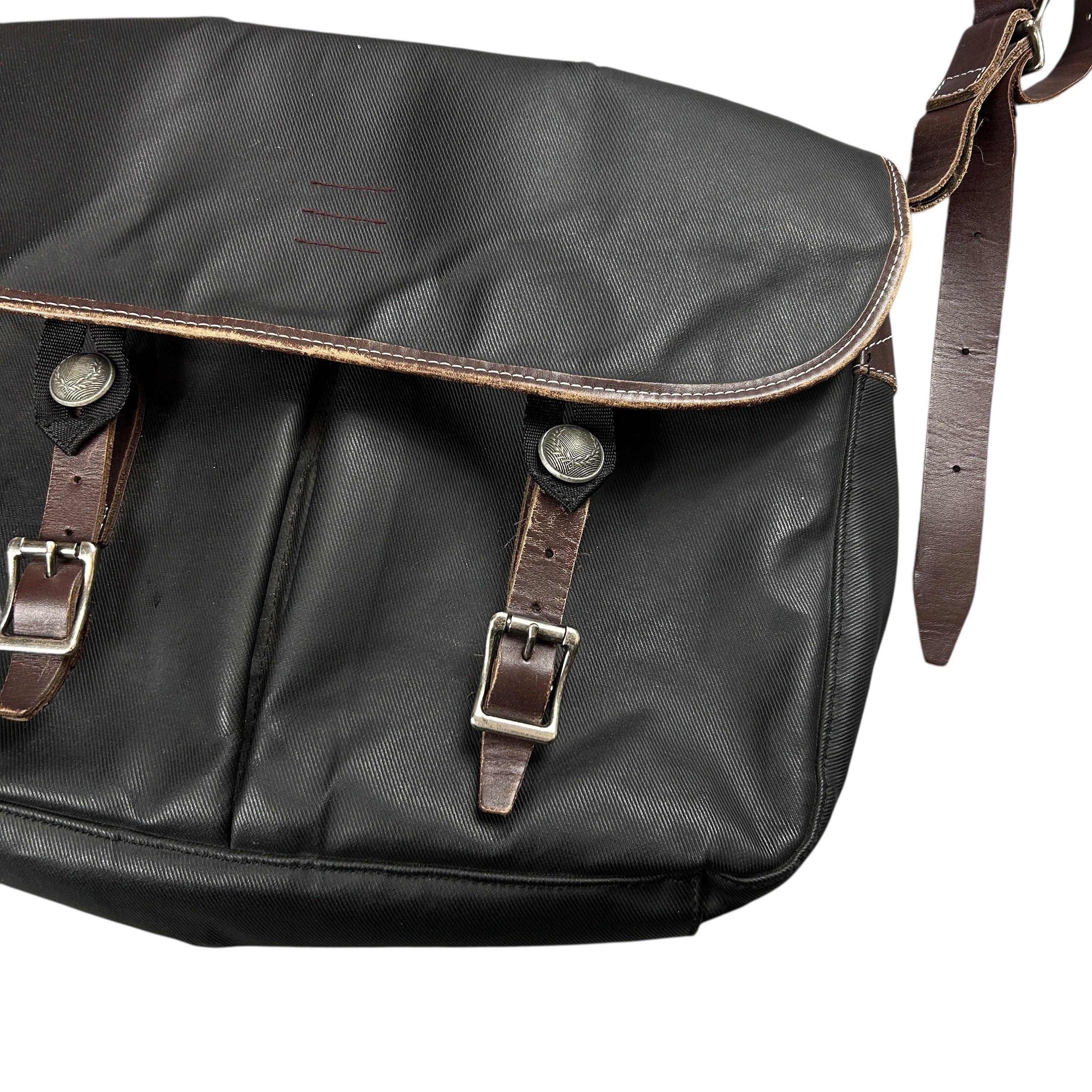 Fred Perry Fred Perry Waxed Cotton Black Shoulder Bag Men's Button Size ONE SIZE - 3 Thumbnail