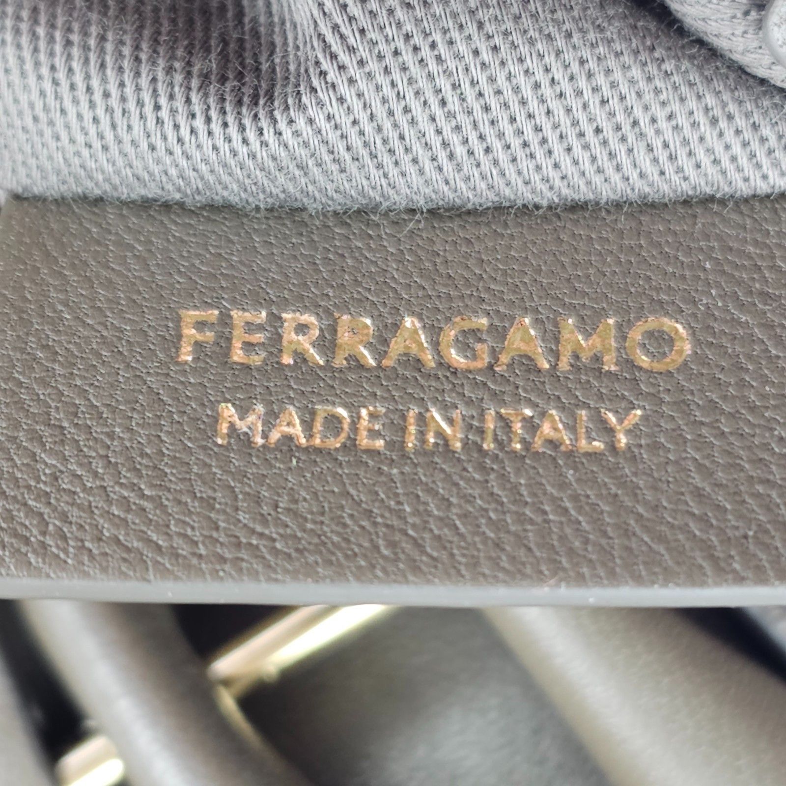 Salvatore Ferragamo FERRAGAMO Concrete Leather Soft Shoulder Bag New & Authentic Size ONE SIZE - 5 Thumbnail