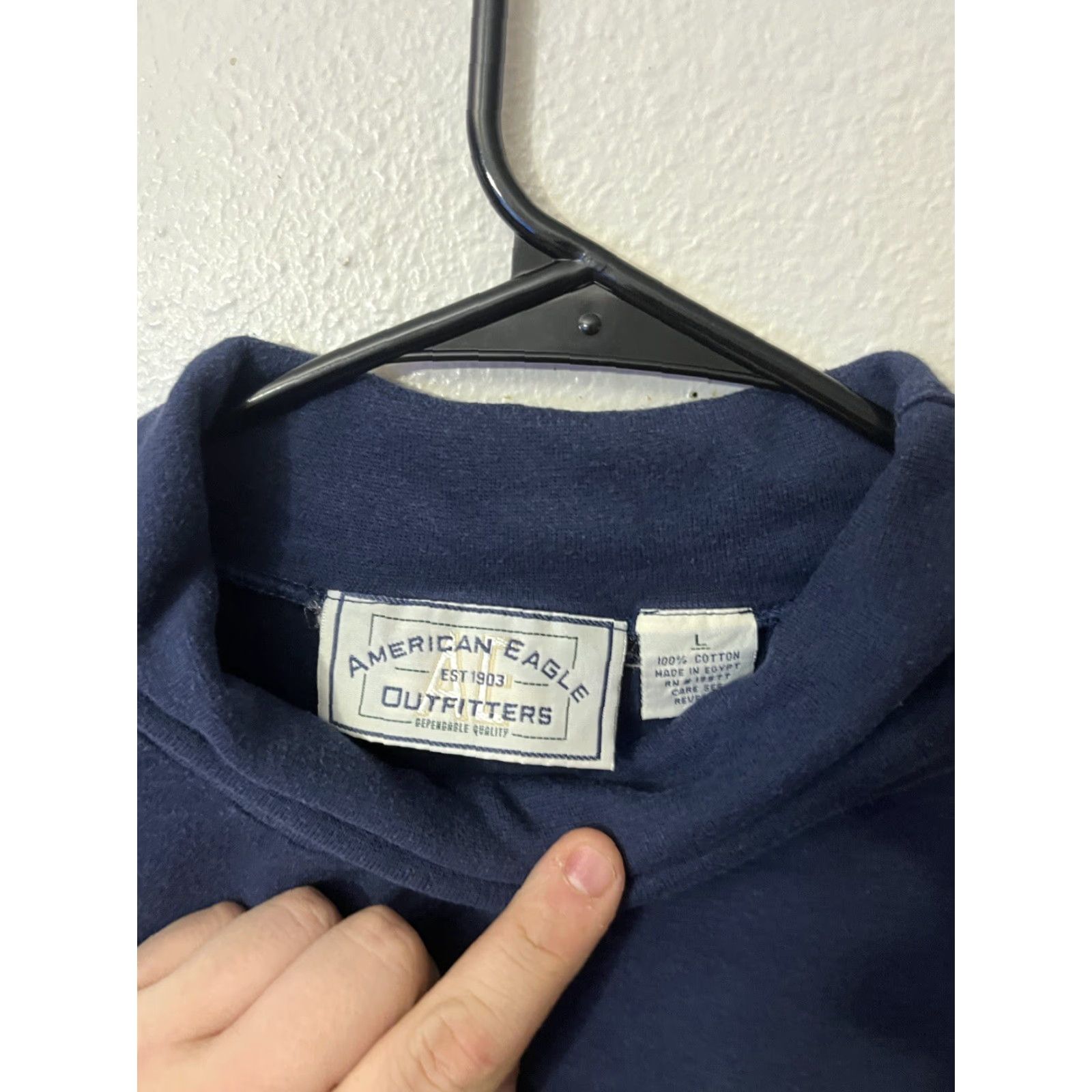 American Eagle Outfitters VINTAGE American Eagle Mens Sweater L Classic Cotton Navy Blue Mock Neck 1/4 Zip Pullover Size US L / EU 52-54 / 3 - 4 Thumbnail