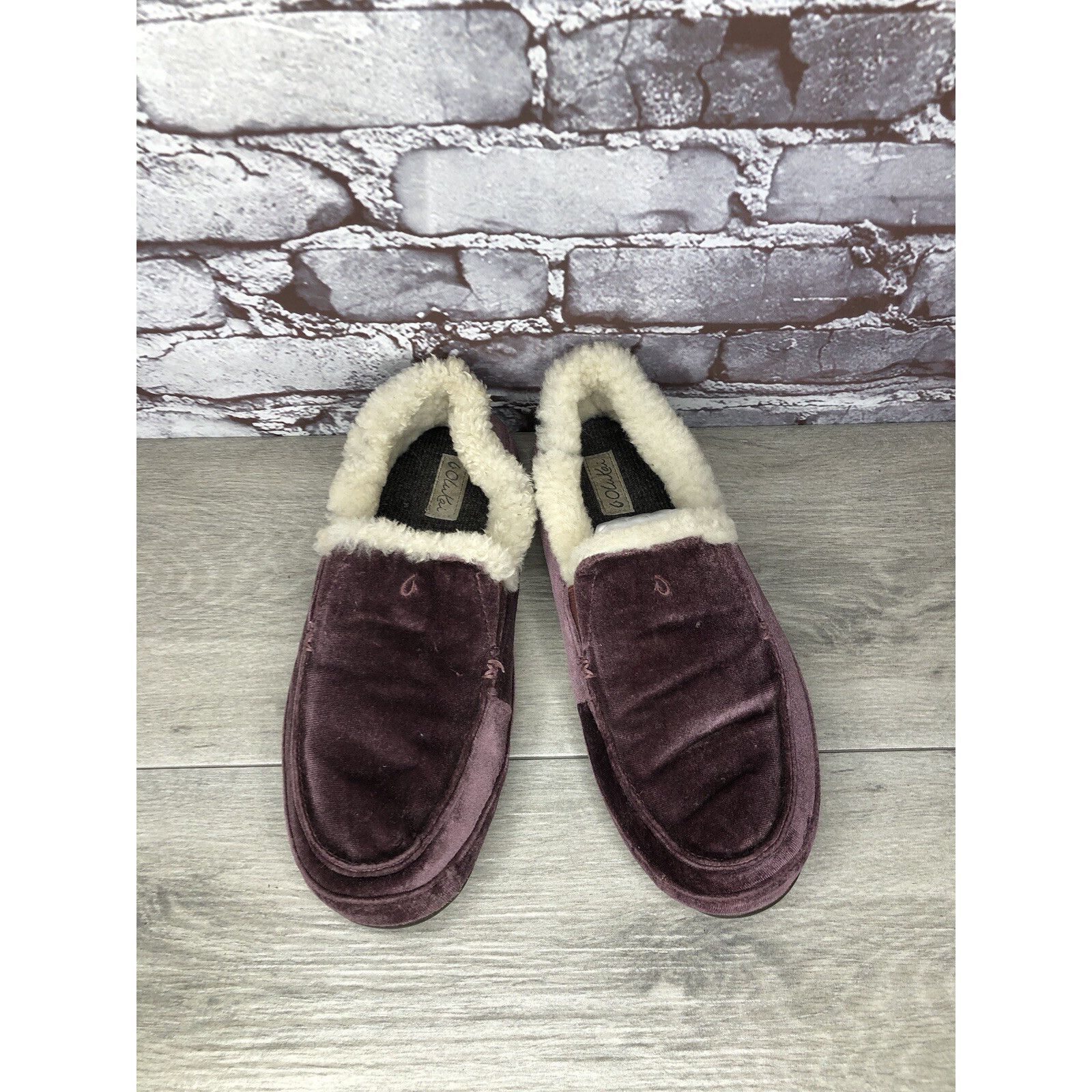 Olukai OluKai Ku'una Lanui Red Ginger Velvet Sheep Fur Slippers Wom Size US 10 / IT 40 - 18 Thumbnail
