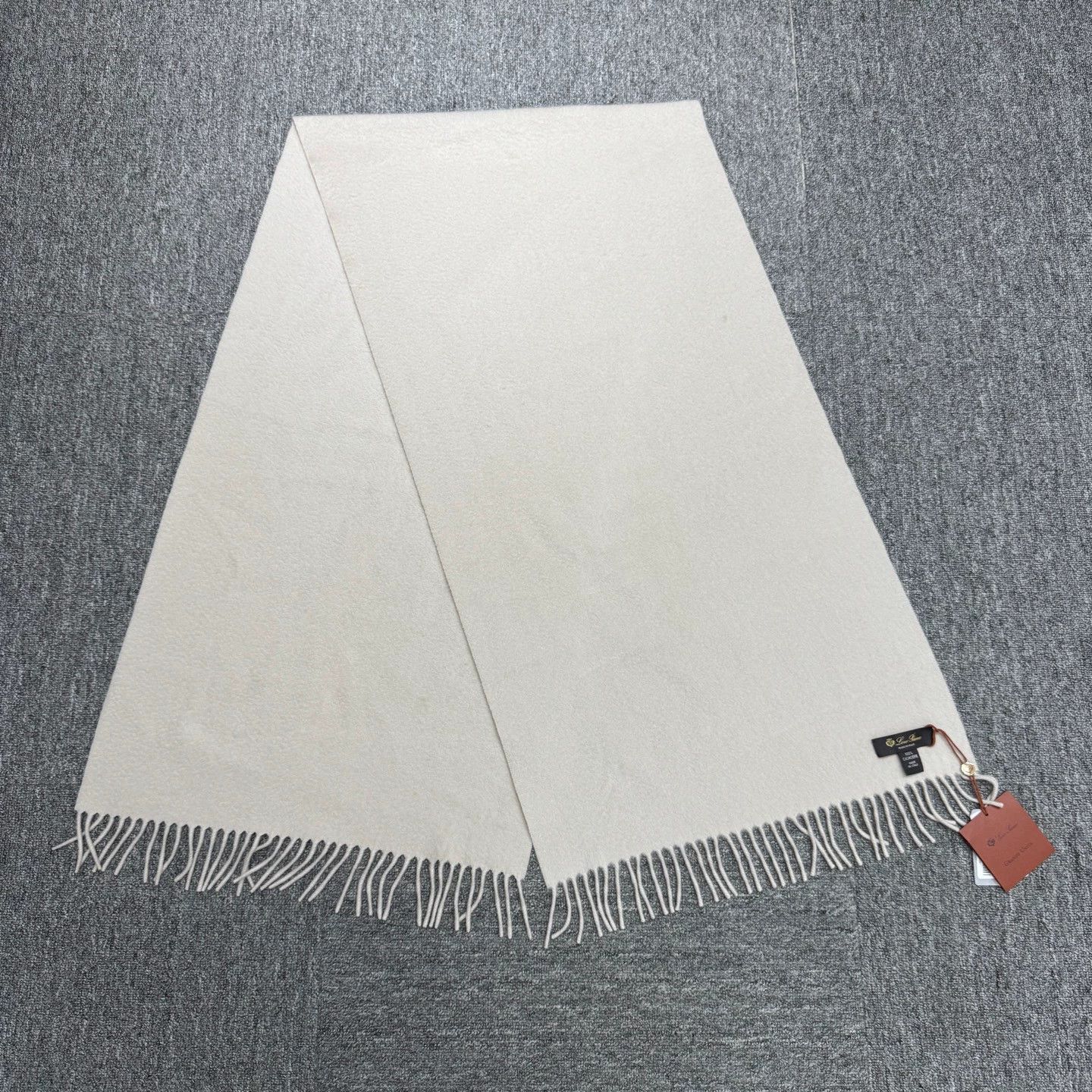 Loro Piana Loro Piana Cashmere Scarf 166x44cm New With Tags Size ONE SIZE - 3 Thumbnail
