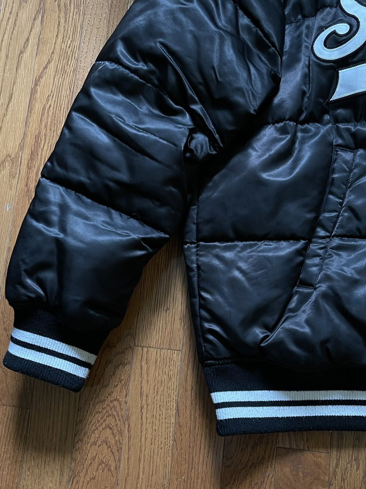 Supreme Black Supreme Script Varsity Puffer Sz. L Size US L / EU 52-54 / 3 - 4 Thumbnail