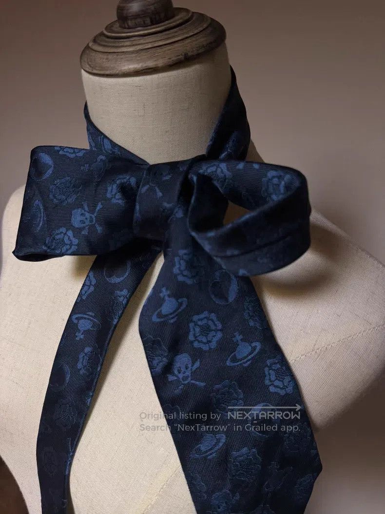 Vivienne Westwood Dark indigo navy blue heart flower Satur