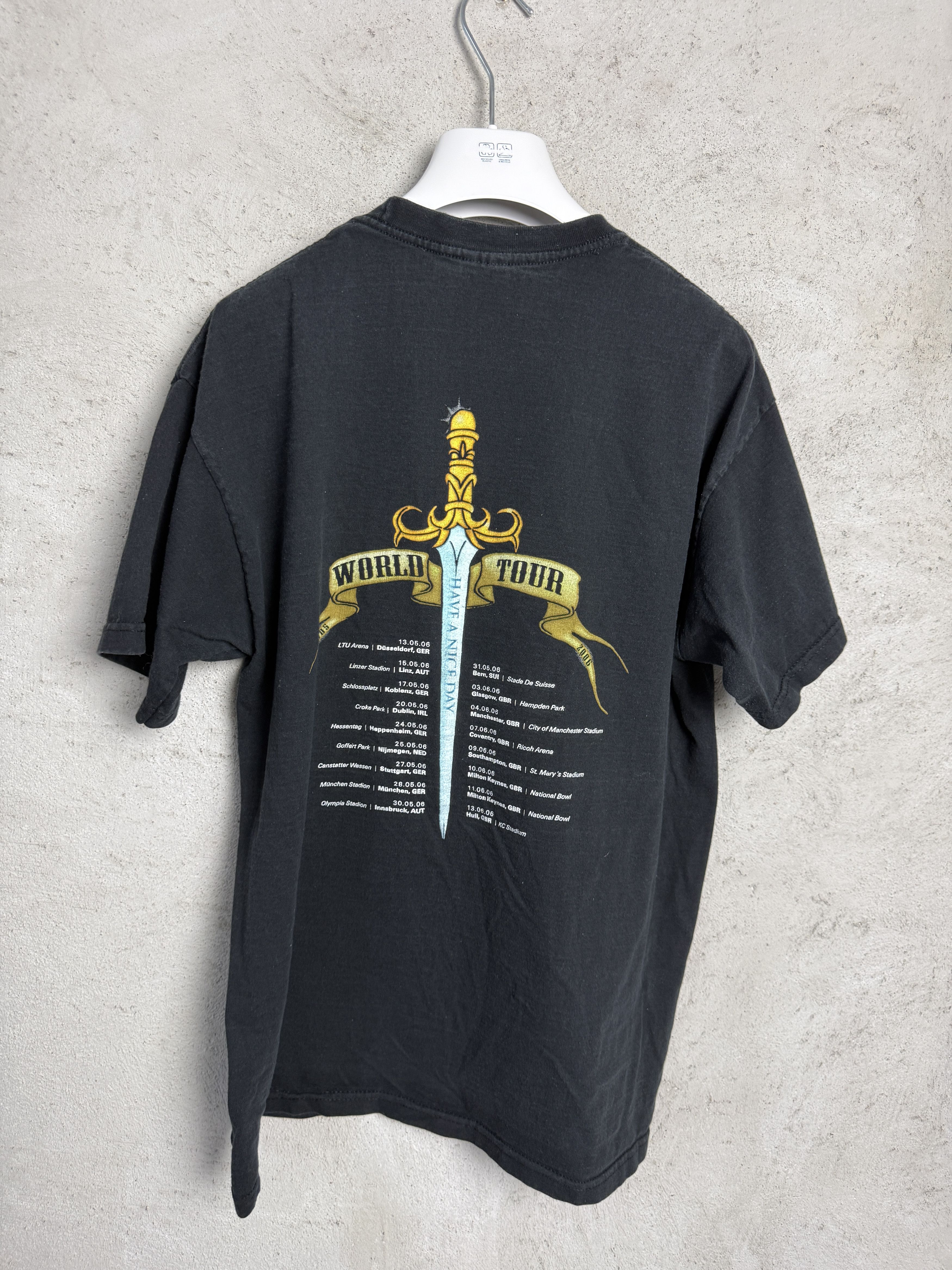 Bon Jovi Bon Jovi vintage world tour t-shirt tee printed y2k 00s Size US M / EU 48-50 / 2 - 5 Thumbnail