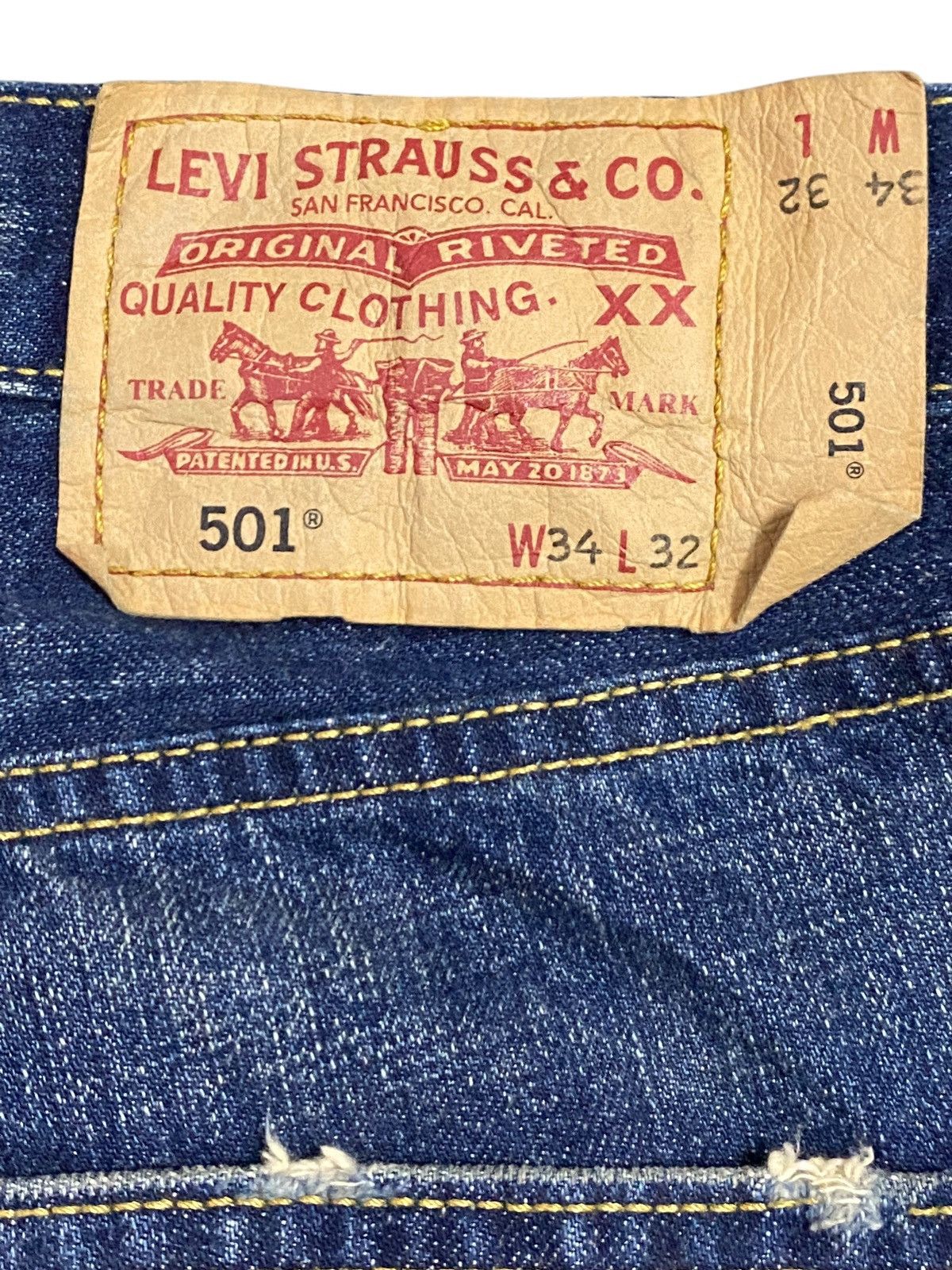 Levi's Vintage Clothing Vintage Levis501 Y2K Faded Distressed Style Loose Jeans Size US 35 - 13 Thumbnail