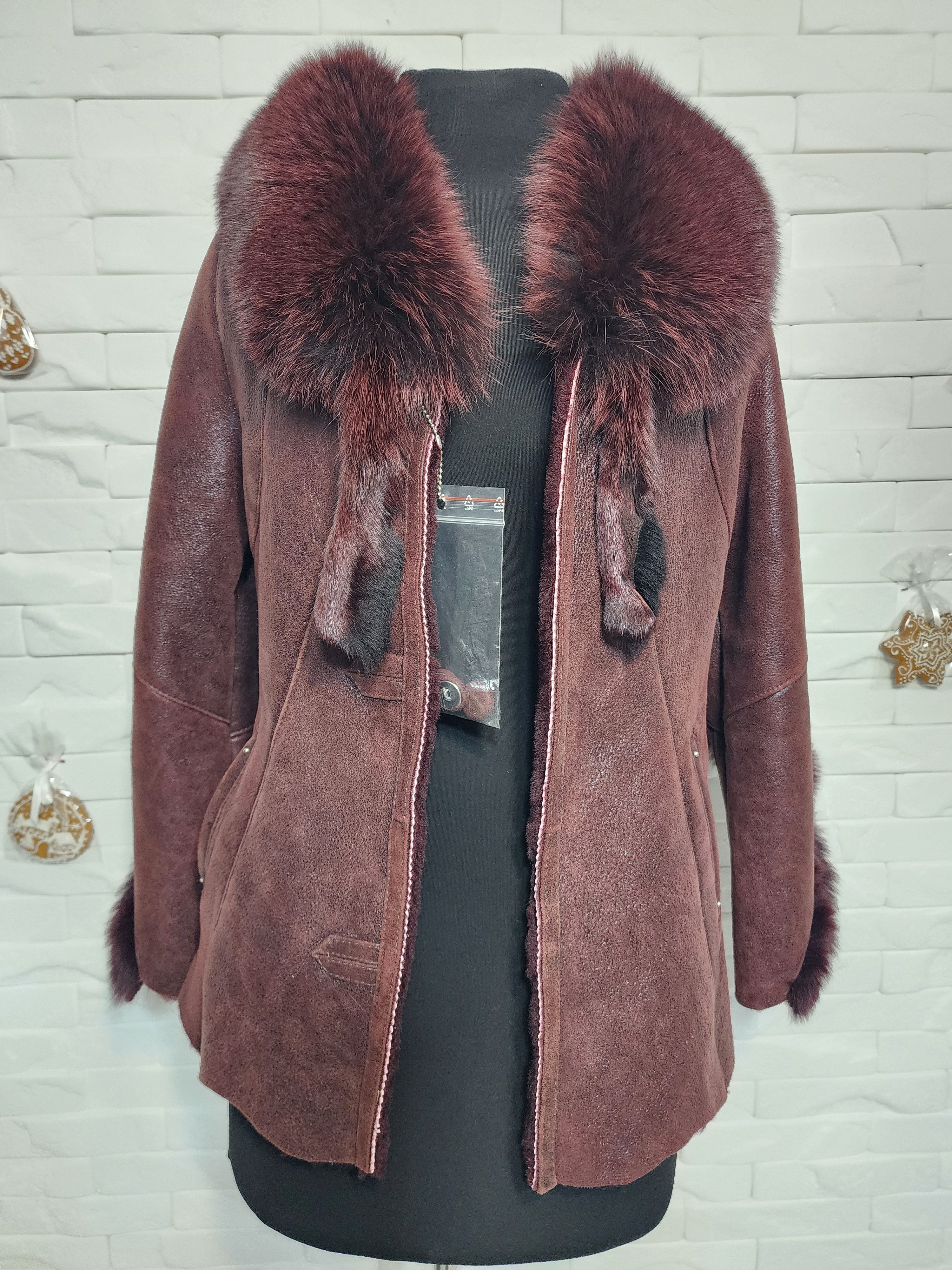Genuine Leather Women's Brown Sheepskin Coat: Genuine Fur Collar Size M / US 6-8 / IT 42-44 - 1 Thumbnail