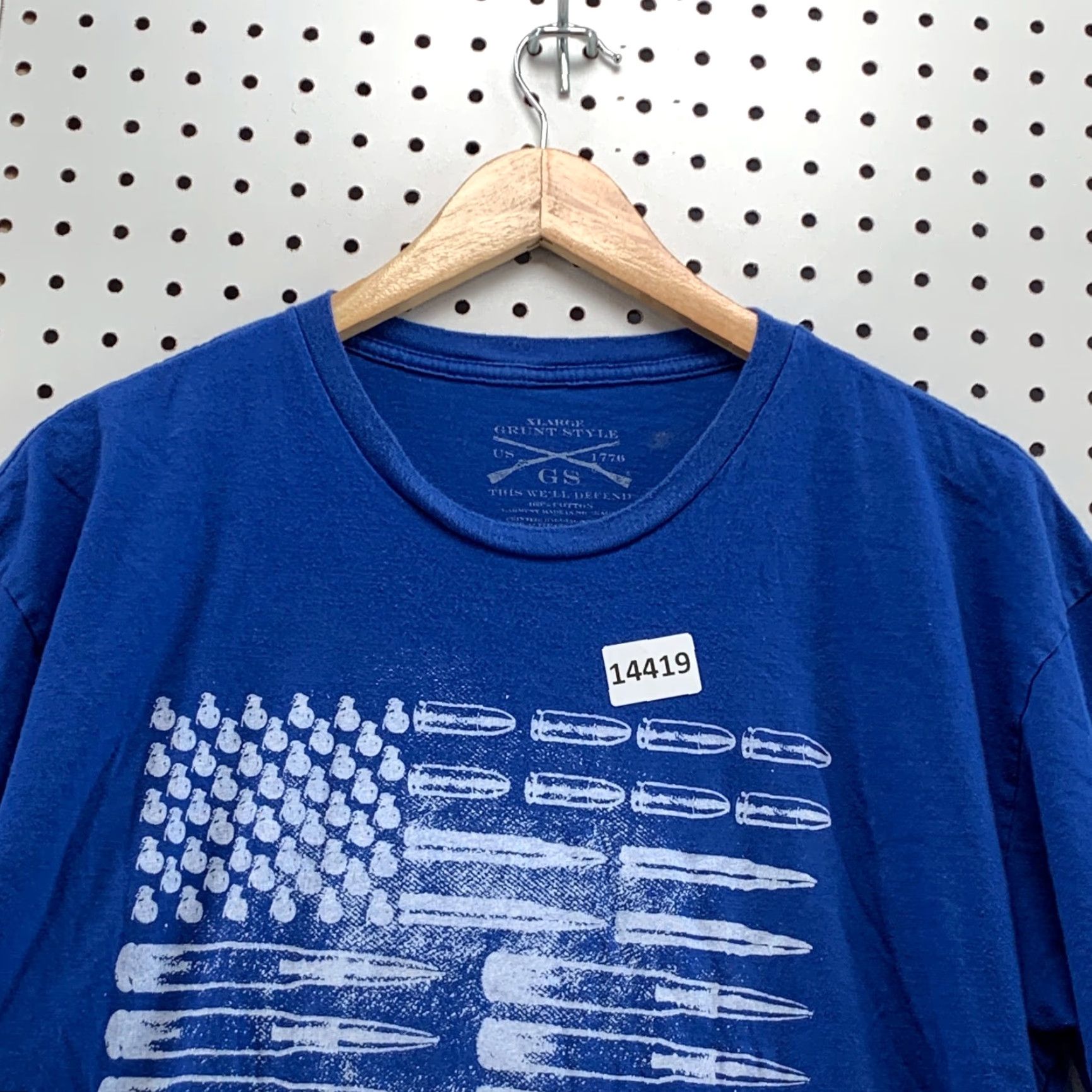 Vintage Grunt Style Shirt Blue Bullet Flag Graphic Fits Adult Large Short Sleeve 23x28.5 Size US L / EU 52-54 / 3 - 4 Thumbnail
