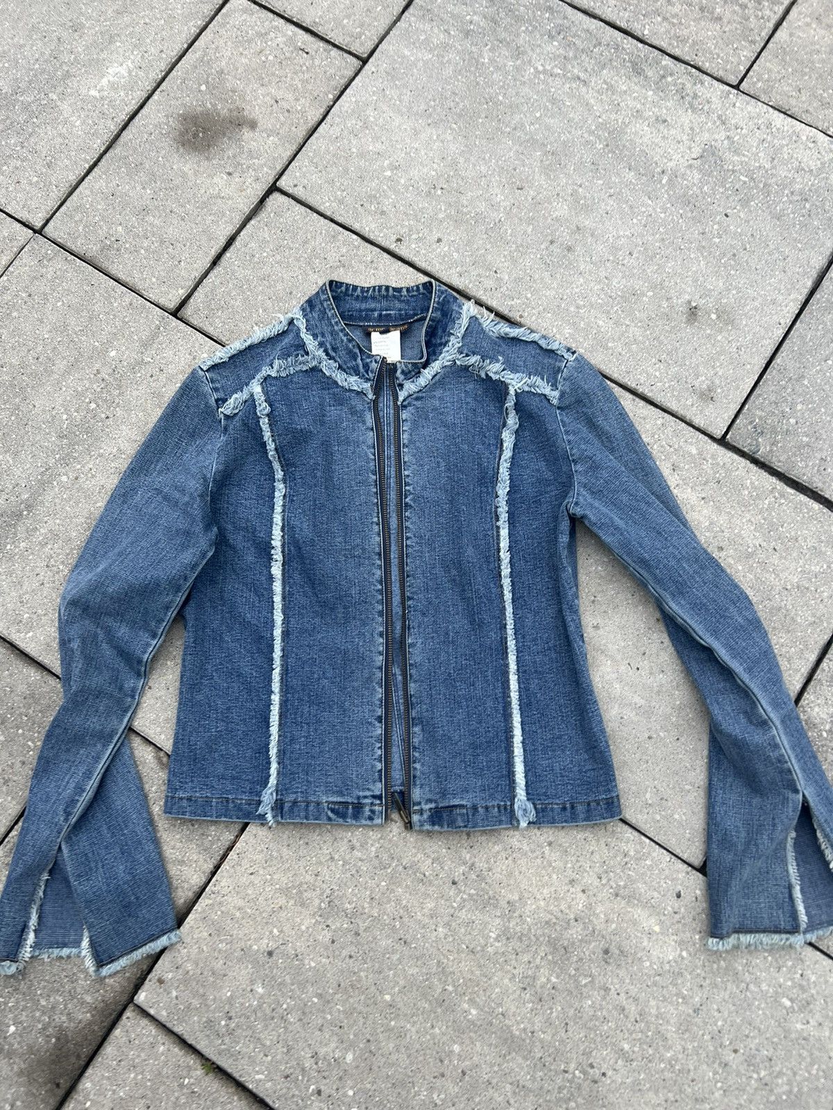 Japanese Brand Distressed cropped denim jacket Size US S / EU 44-46 / 1 - 5 Thumbnail