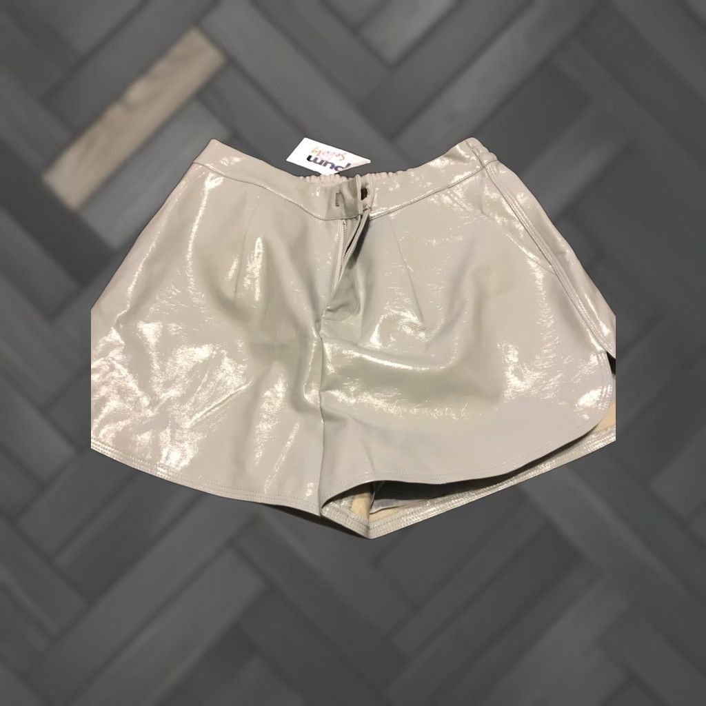 Vintage Grey Lab M Blue Faux Leather High Waisted Pleated Front 2-pocket Shorts Size 32" / US 10 / IT 46 - 1 Thumbnail