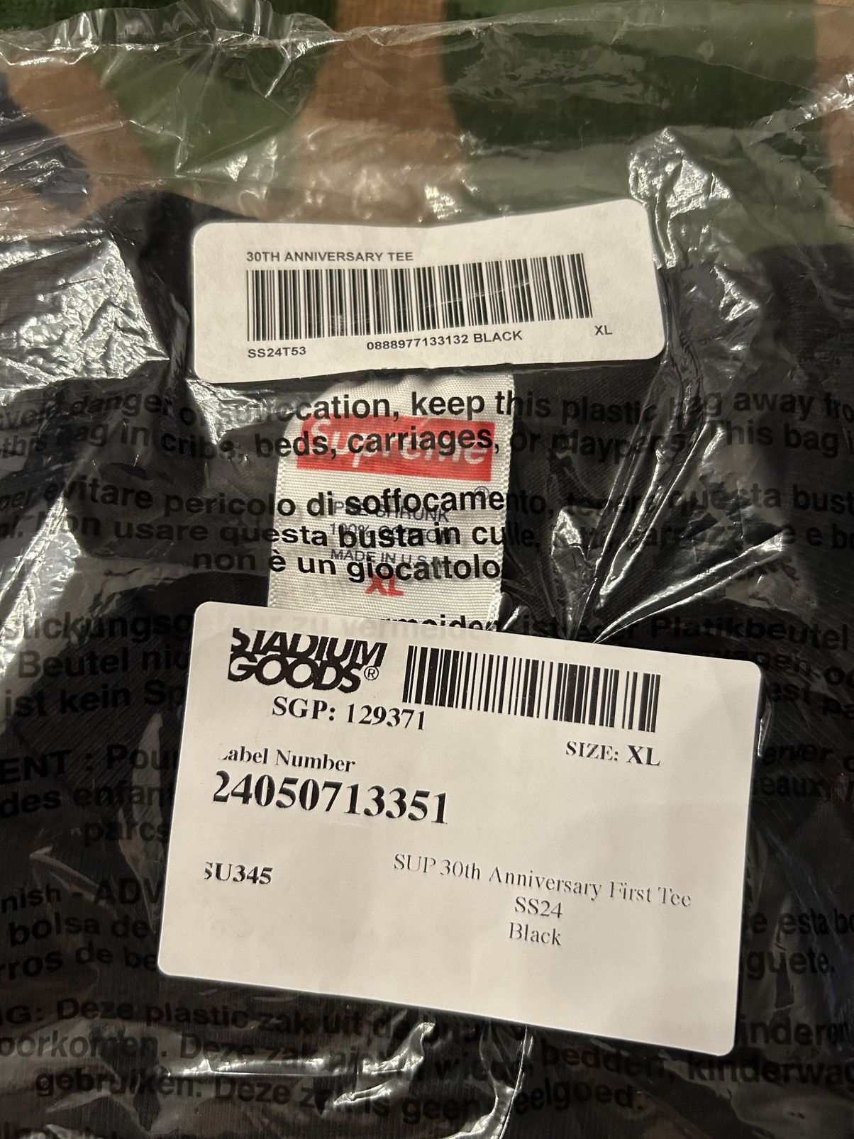 Supreme Supreme 30TH Anniversary First Tee Black XL SS24 Size US XL / EU 56 / 4 - 6 Thumbnail