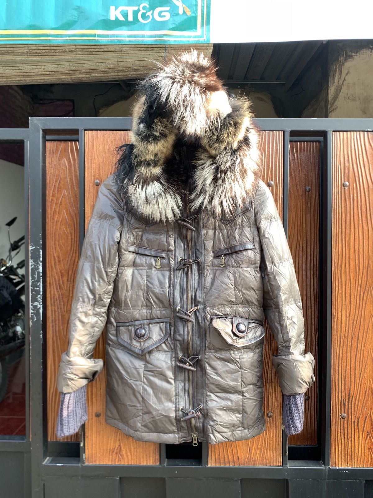 If Six Was Nine × Japanese Brand × Le Grande Bleu (L.G.B.) japanese silver blue fox tibet lamb fur jacket Size US S / EU 44-46 / 1 - 8 Thumbnail