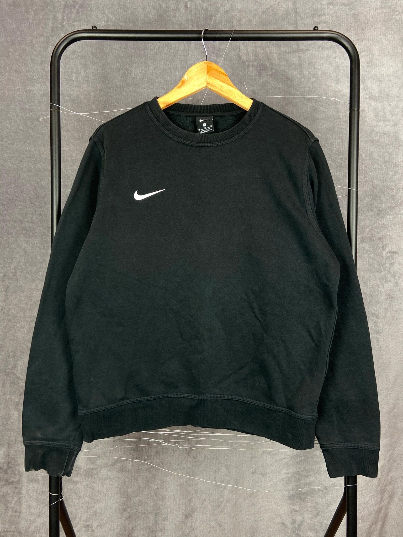 Nike Nike Black Sweatshirt M Vintage Streetwear Size US M / EU 48-50 / 2 - 1 Thumbnail