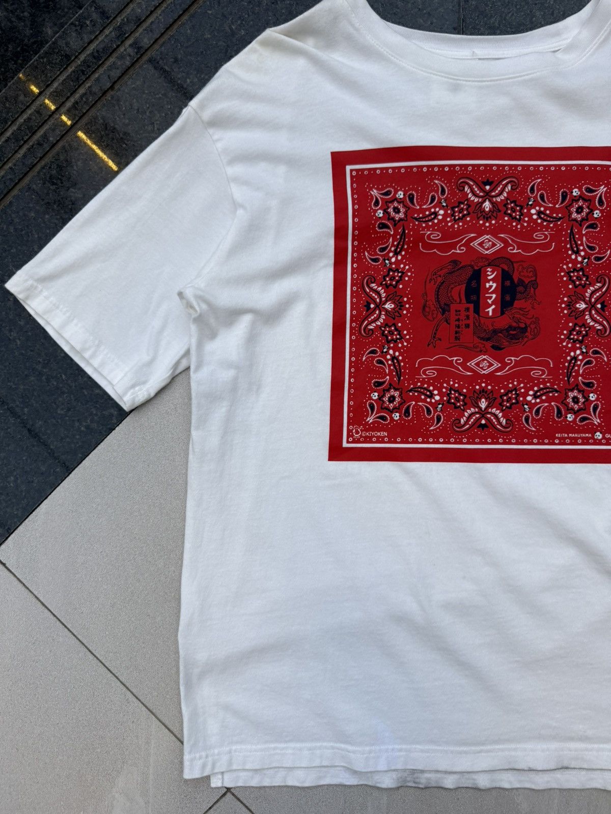 Undercover 90’s UNDERCOVER GU RARE BALI MARKET LOGO Y2K VINTAGE TSHIRT Size US M / EU 48-50 / 2 - 3 Thumbnail