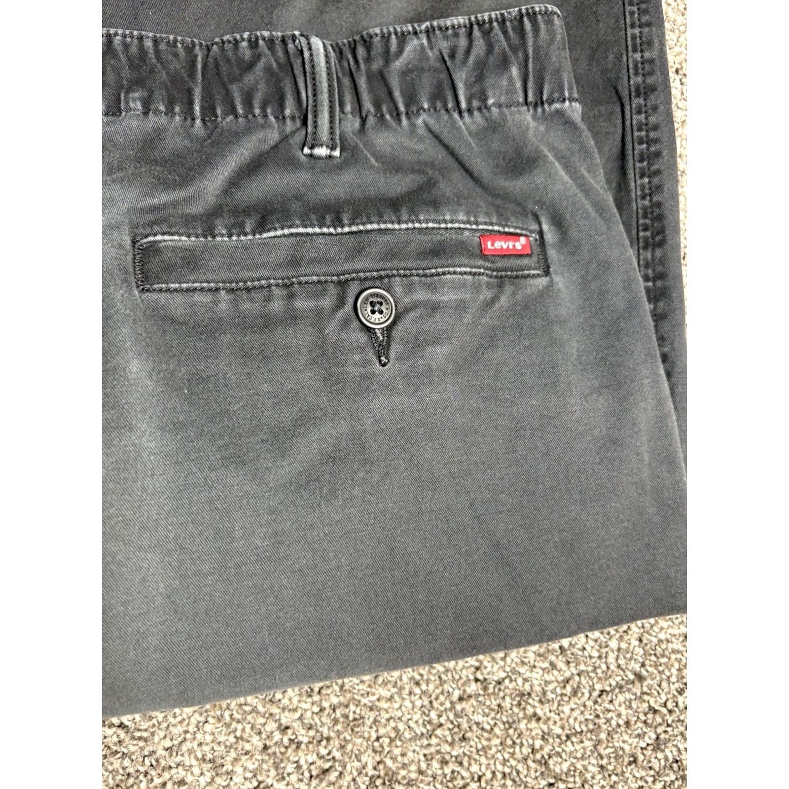 Levi's - The "Smart Casual" descriptor is retained Size US 36 / EU 52 - 4 Thumbnail