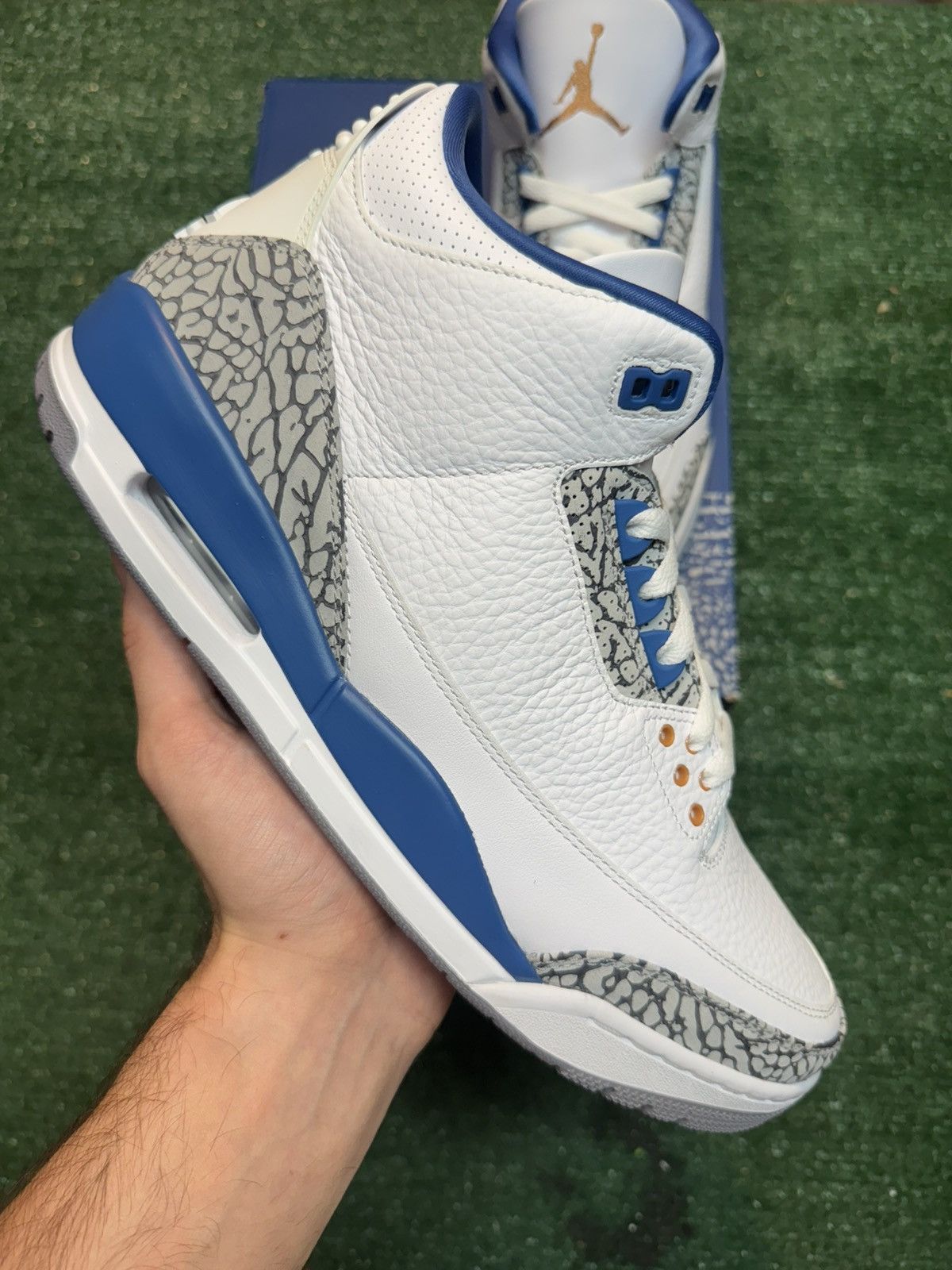 Jordan Brand Jordan Retro 3 Wizards Size 12 Size US 12 / EU 45 - 1 Thumbnail