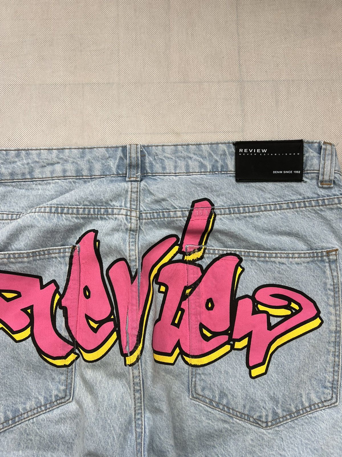 Review Baggy Shorts Review Big Logo Jeans Size US 36 / EU 52 - 3 Thumbnail
