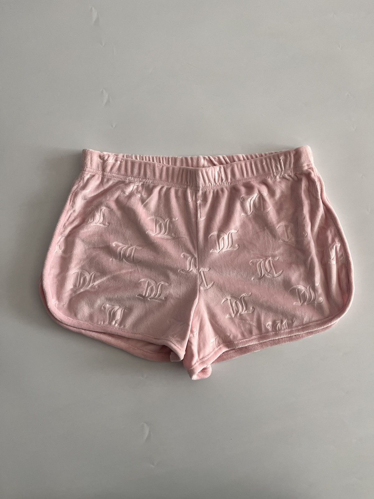 Juicy Couture Brand new Juicy Couture velvet shorts Size 27" / US 4 / IT 40 - 1 Thumbnail