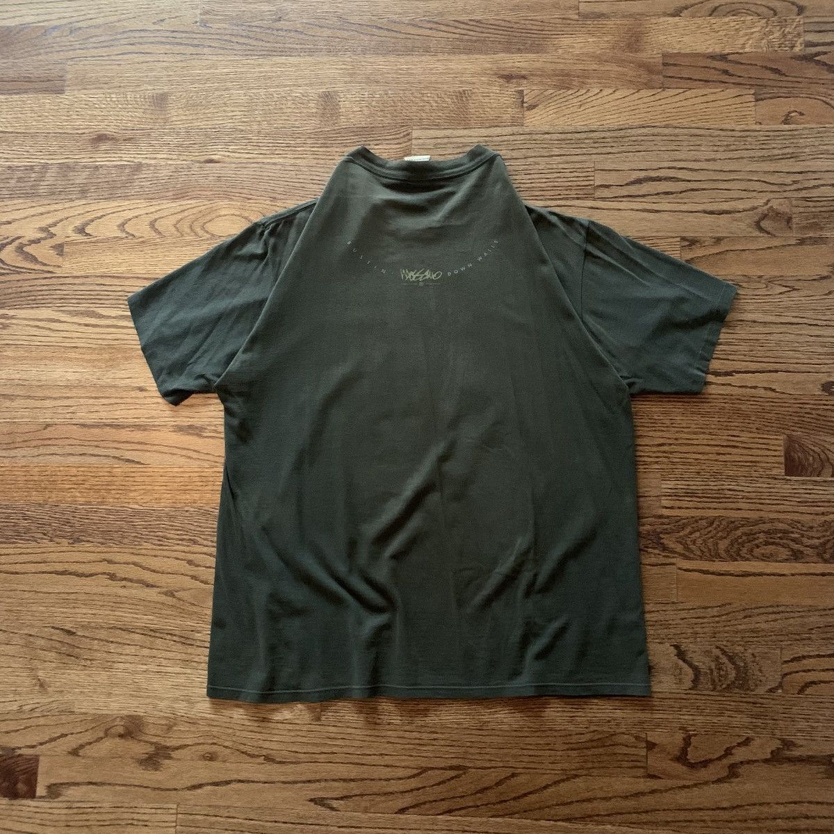 Mossimo × Vintage 90s Vintage Rare Mossimo Breaking Down Walls Tee Size US L / EU 52-54 / 3 - 6 Thumbnail