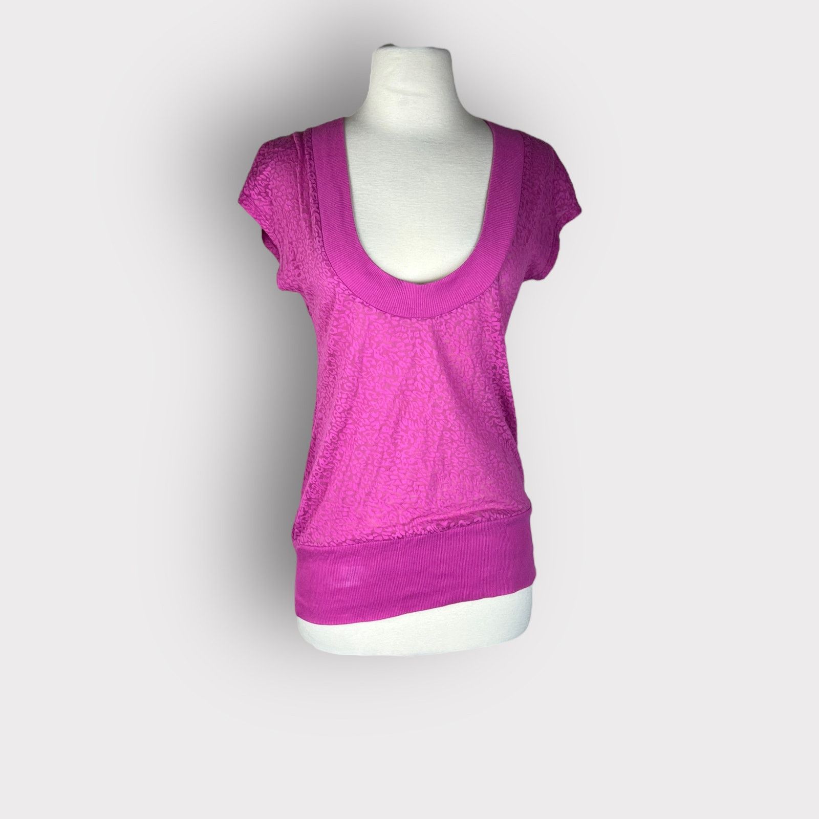 Express Express | Vintage Y2K Burnout Fuchsia Animal Print Tee | XS Size XS / US 0-2 / IT 36-38 - 5 Thumbnail