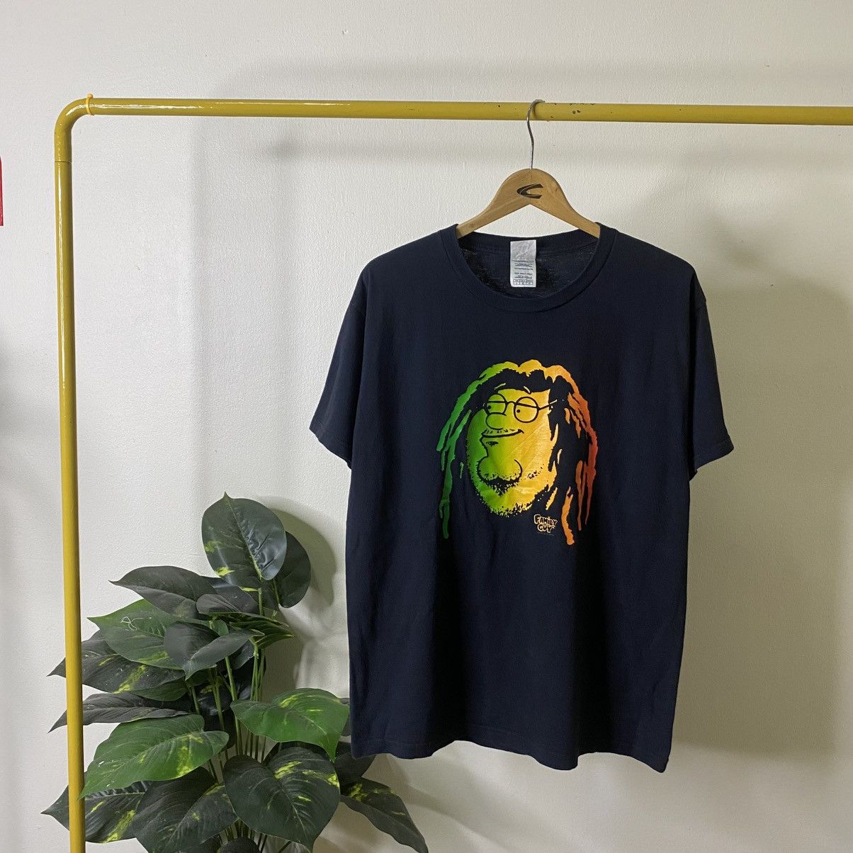 Vintage Y2K Family Guy Cartoon Bob Marley Rastafari Style T Shirt Size US L / EU 52-54 / 3 - 1 Thumbnail