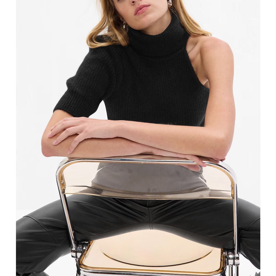 Gap Gap Women - One-Shoulder Turtleneck Sweater /black/S /NWOT Size S / US 4 / IT 40 - 1 Thumbnail