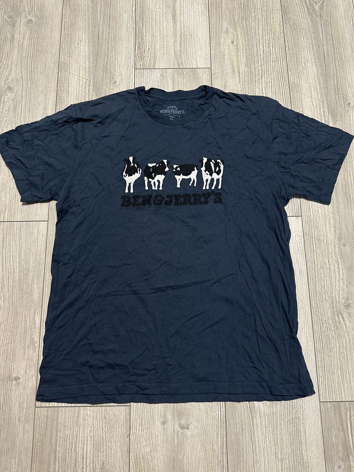 Vintage Vintage 90s Faded Ben and Jerry’s Sky Blue Cow Graphic Tee Size US XL / EU 56 / 4 - 1 Thumbnail