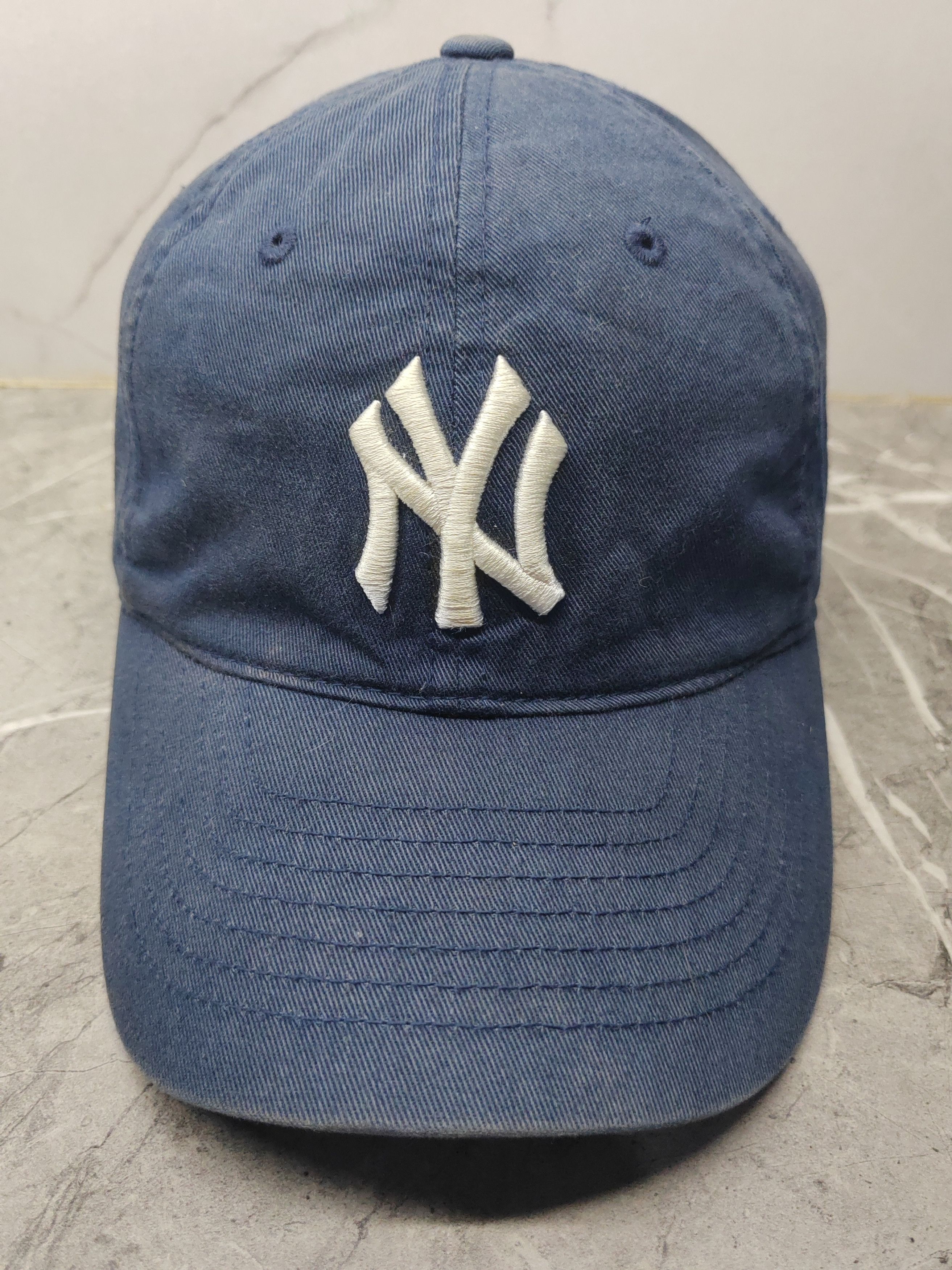 New York Yankees VIntage New York Yankees MLB Cap Hat Size ONE SIZE - 2 Thumbnail