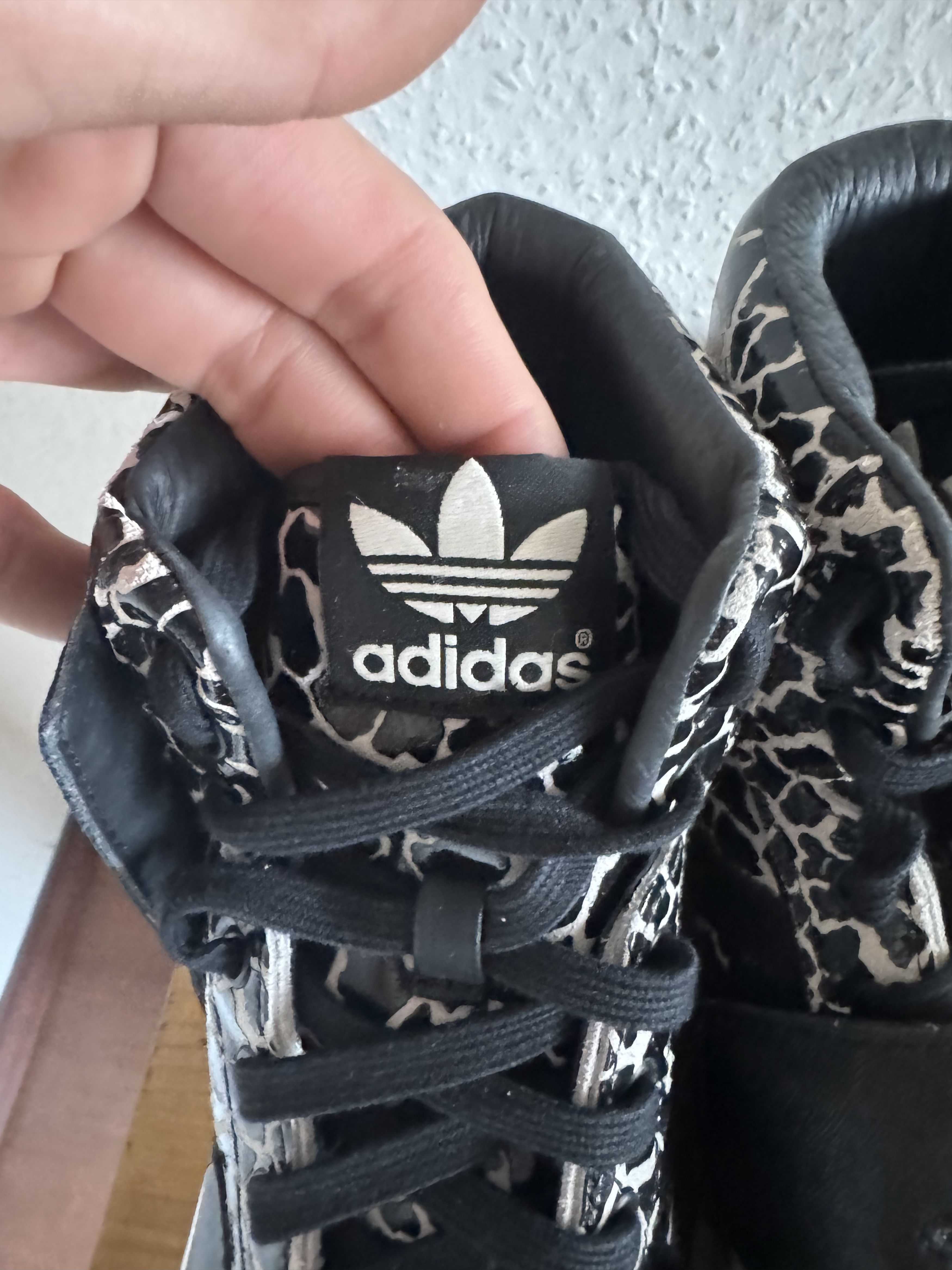 Adidas × Jeremy Scott JS Letters Giraffe Size US 7.5 / EU 40-41 - 13 Thumbnail
