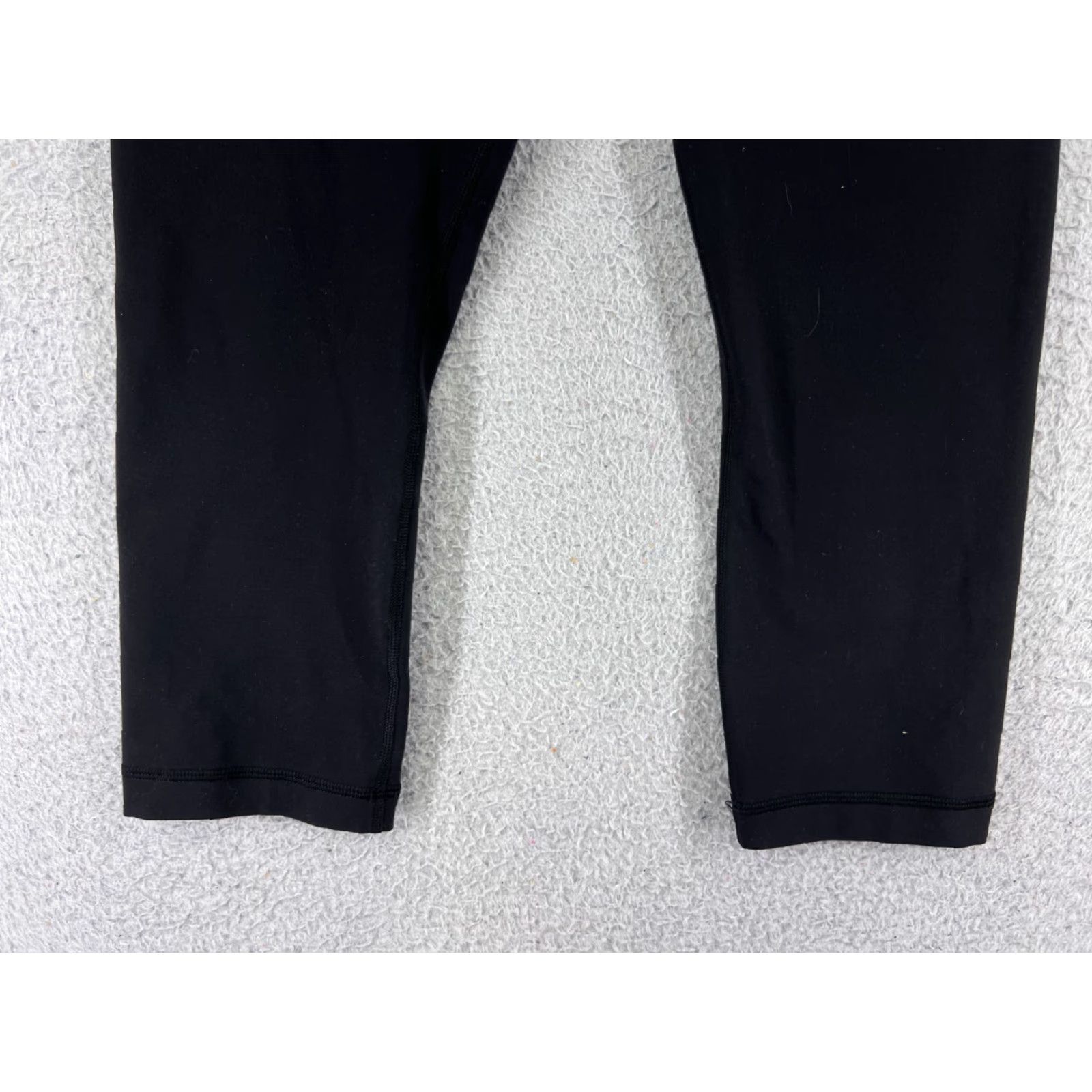 Lululemon Lululemon Leggings Womens 6 Black Gray High Rise Pockets Activewear Yoga Cross Training Dance 19in Inseam Womens Size 28" / US 6 / IT 42 - 3 Thumbnail