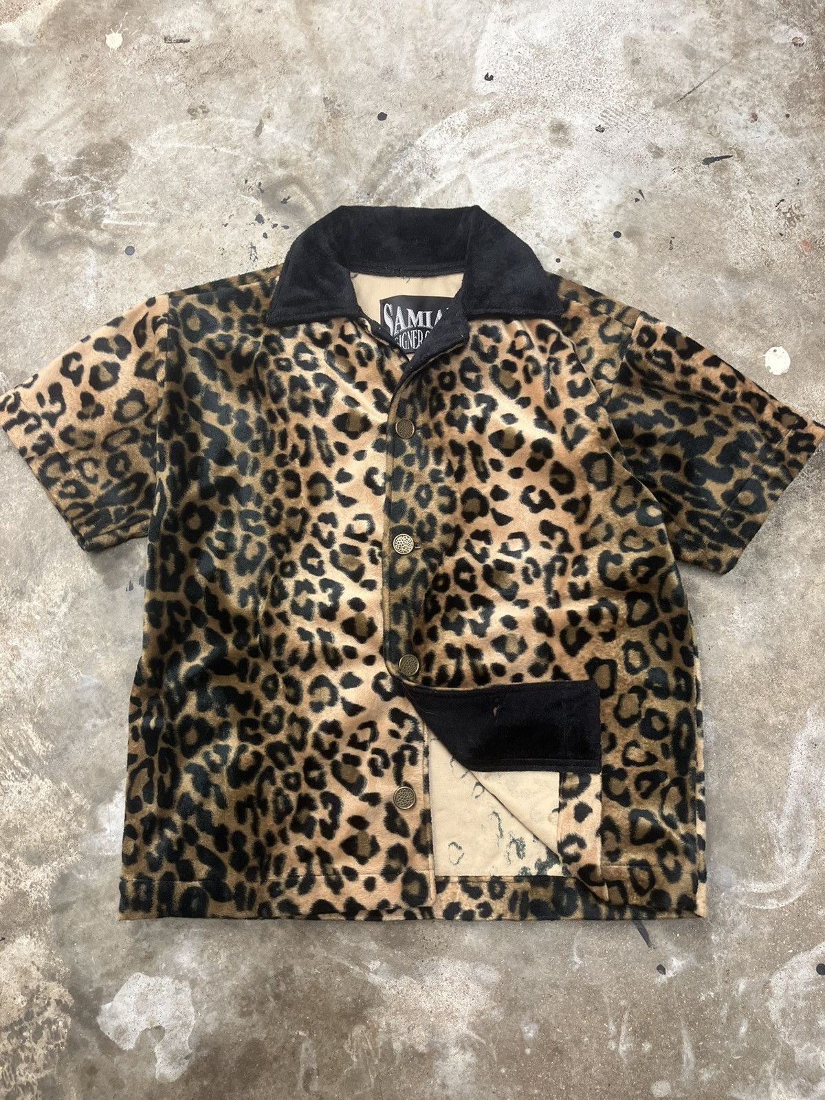 Japanese Brand 80’s Velour Leopard Print Collared Shirt Size US XS / EU 42 / 0 - 1 Thumbnail