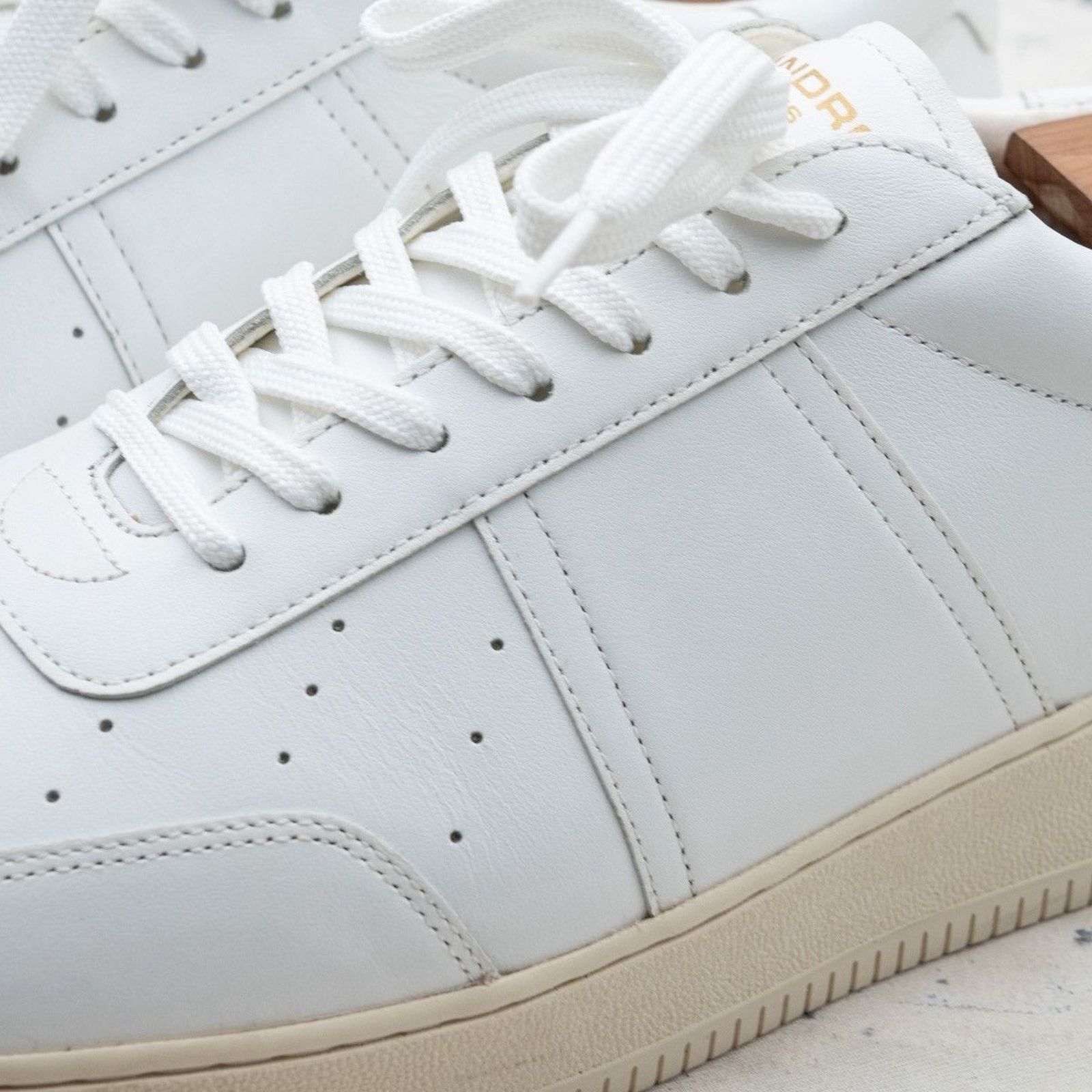 Sandro Sandro paris mens white cow leather sneakers Size US 11 / EU 44 - 10 Thumbnail