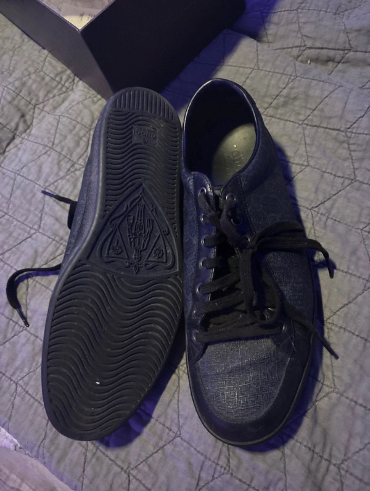 Black gucci trainers
