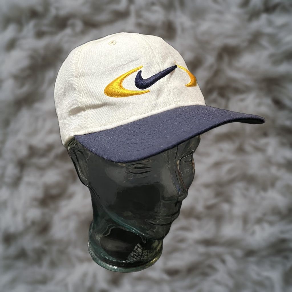 VINTAGE Nike Hat Snapback USA Made 80s Swoosh Golf Michigan Wolverines Tennis White Twill Adjustable One Size Mens