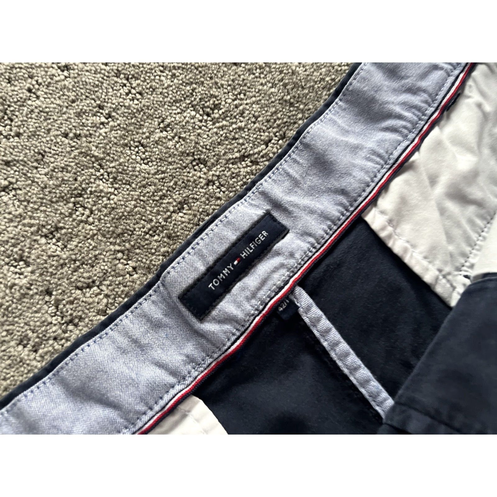 Tommy Hilfiger Tommy Hilfiger Navy Blue Flat Front Logo Print Chino Shorts Mens 42T Size US 42 / EU 58 - 3 Thumbnail