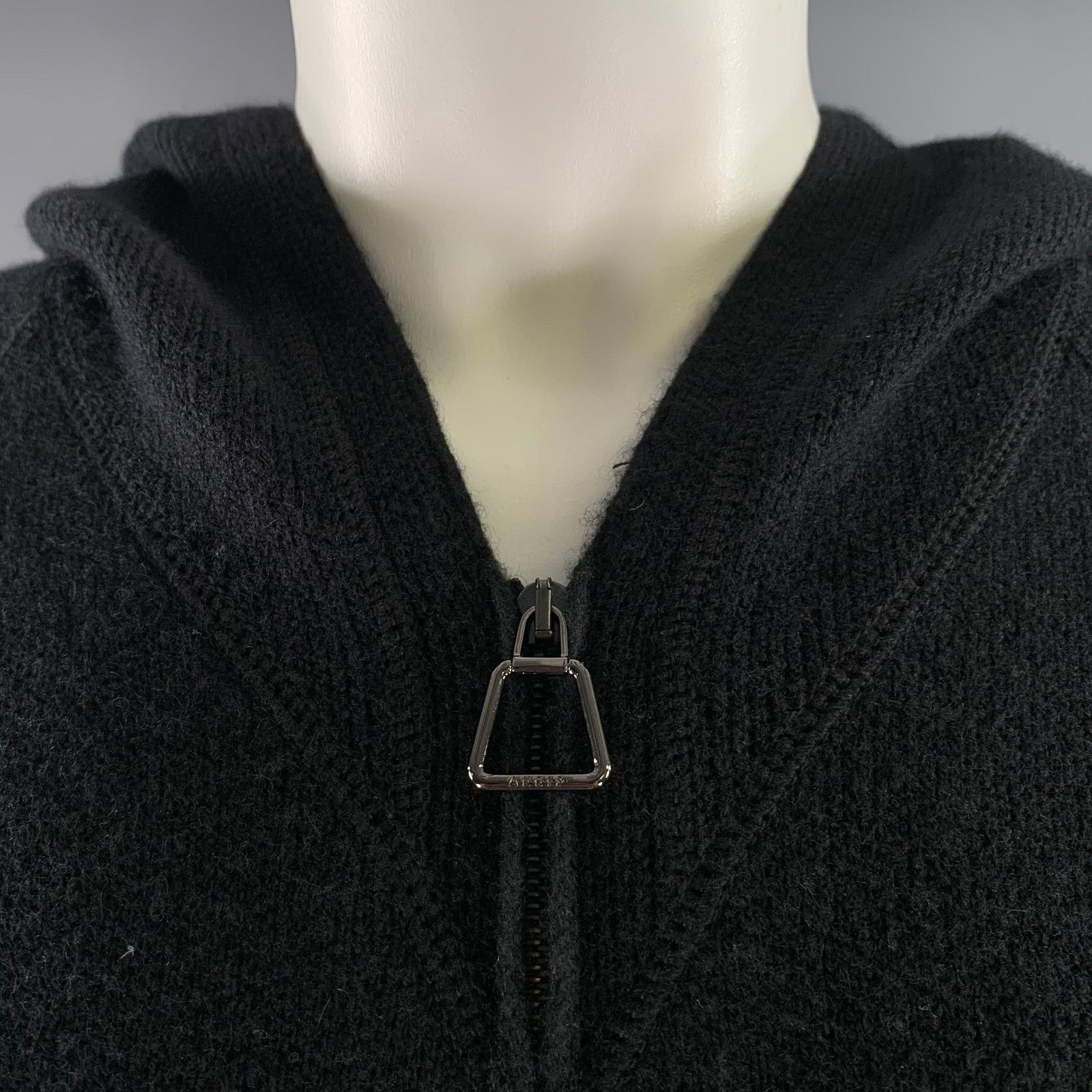 Akris AKRIS Size M Black Cashmere Hoodie Cardigan Size M / US 6-8 / IT 42-44 - 2 Thumbnail