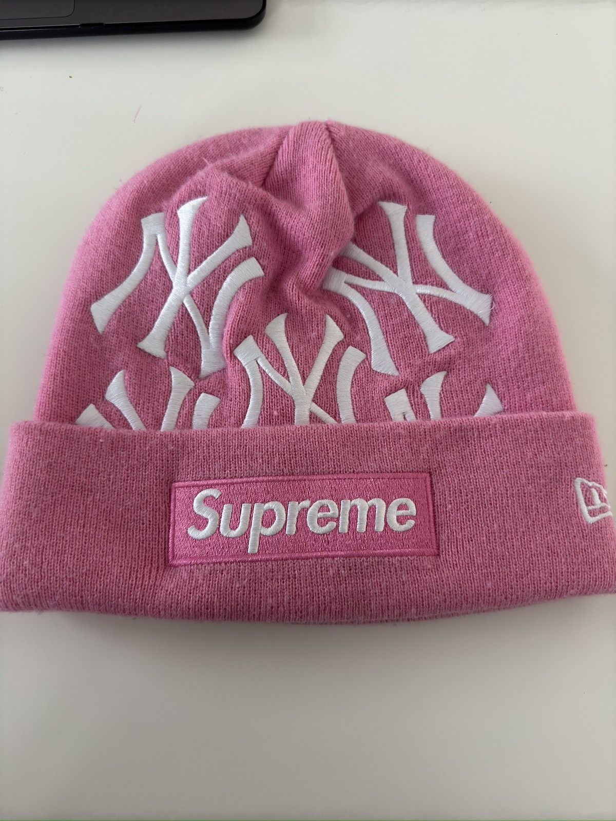 Supreme Supreme New York Yankees Beanie Size ONE SIZE - 1 Thumbnail