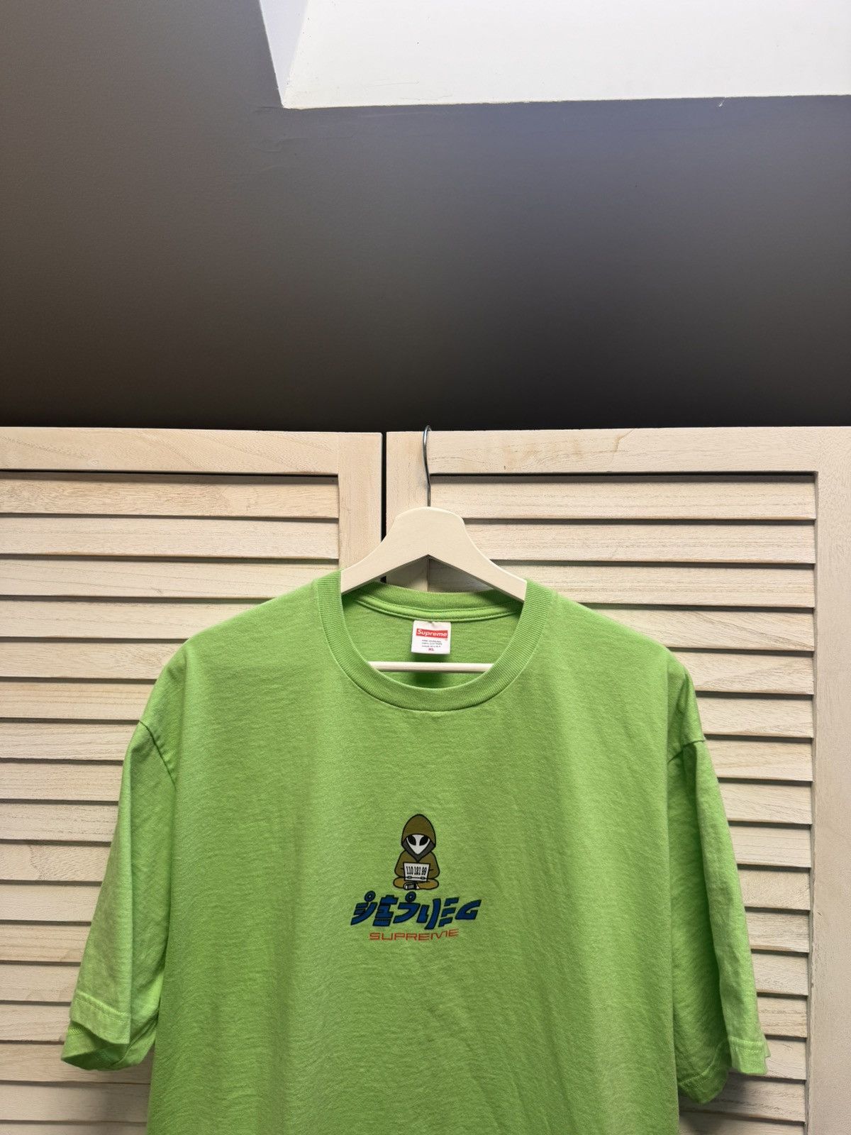 Supreme Men’s Casual Y2K Shirt Supreme Alien Tee Lime Size US XL / EU 56 / 4 - 2 Thumbnail