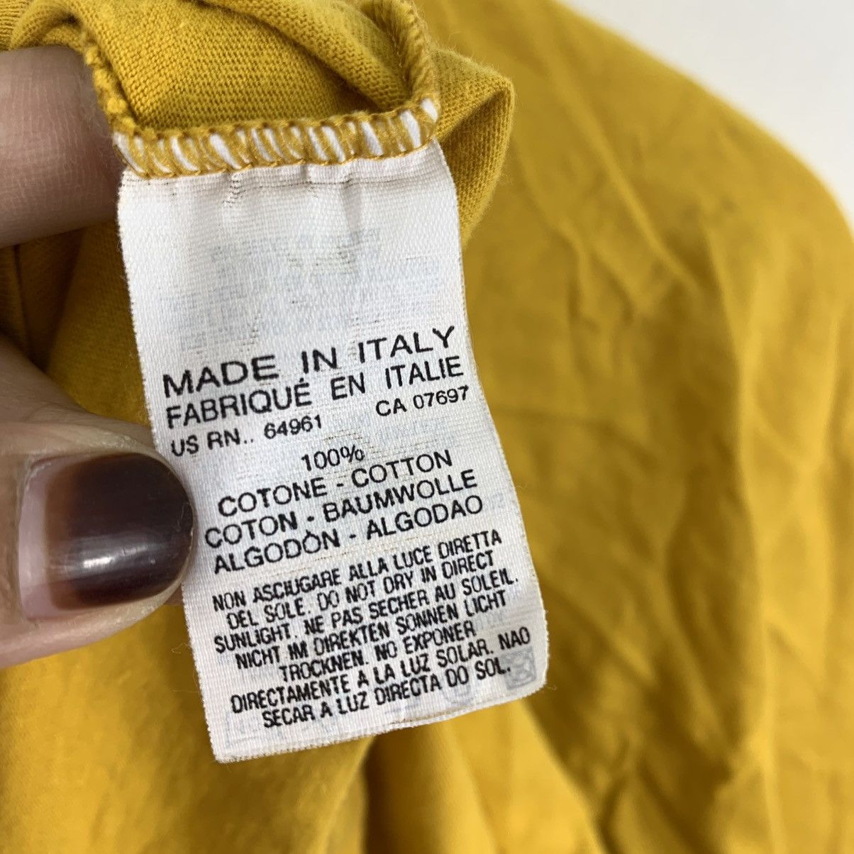 Benetton Vintage 90s BENETTON ITALY Embroidered Logo Yellow Tshirt Size US XL / EU 56 / 4 - 7 Thumbnail